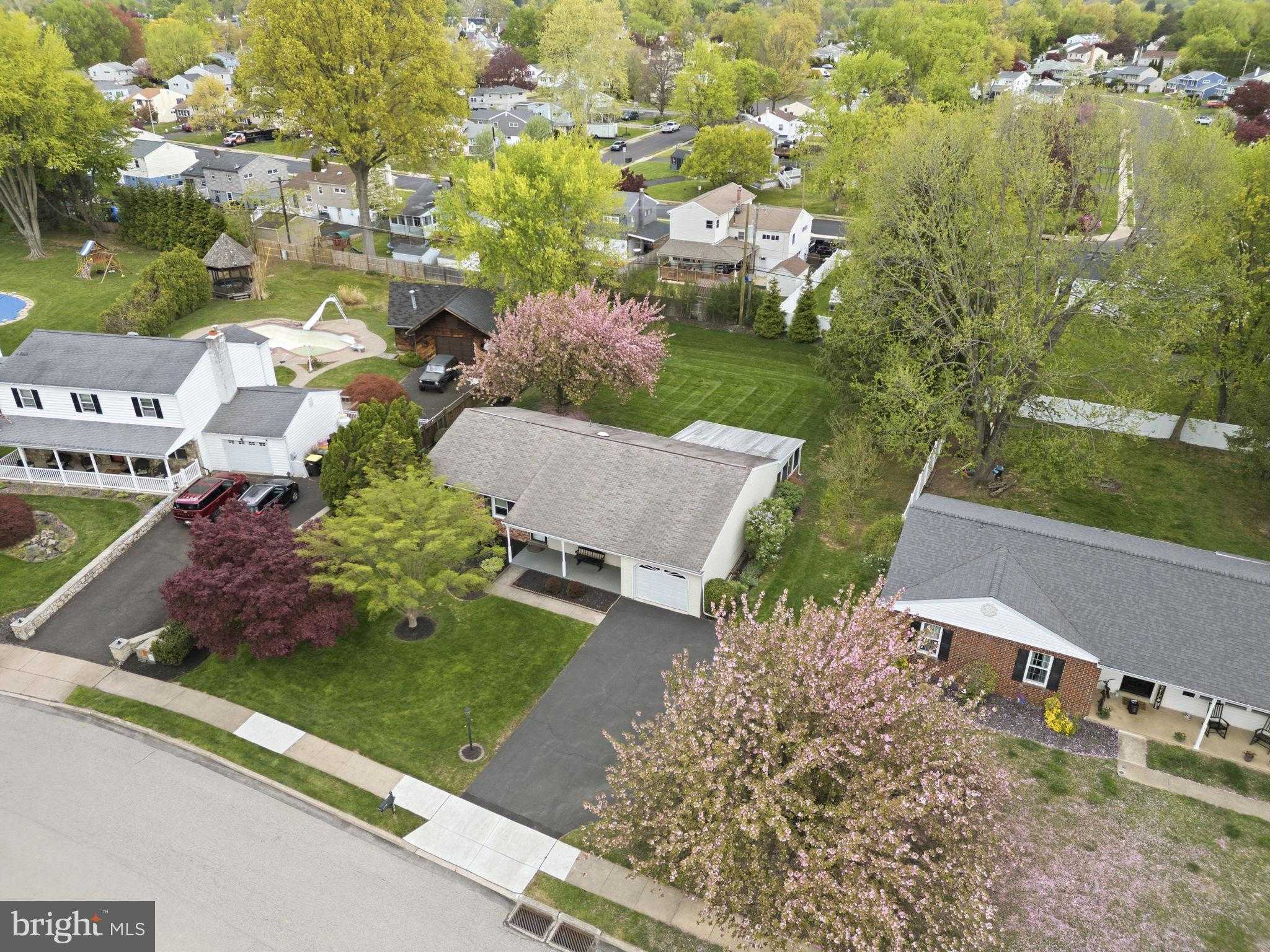 226 Silvestri Dr photo 36