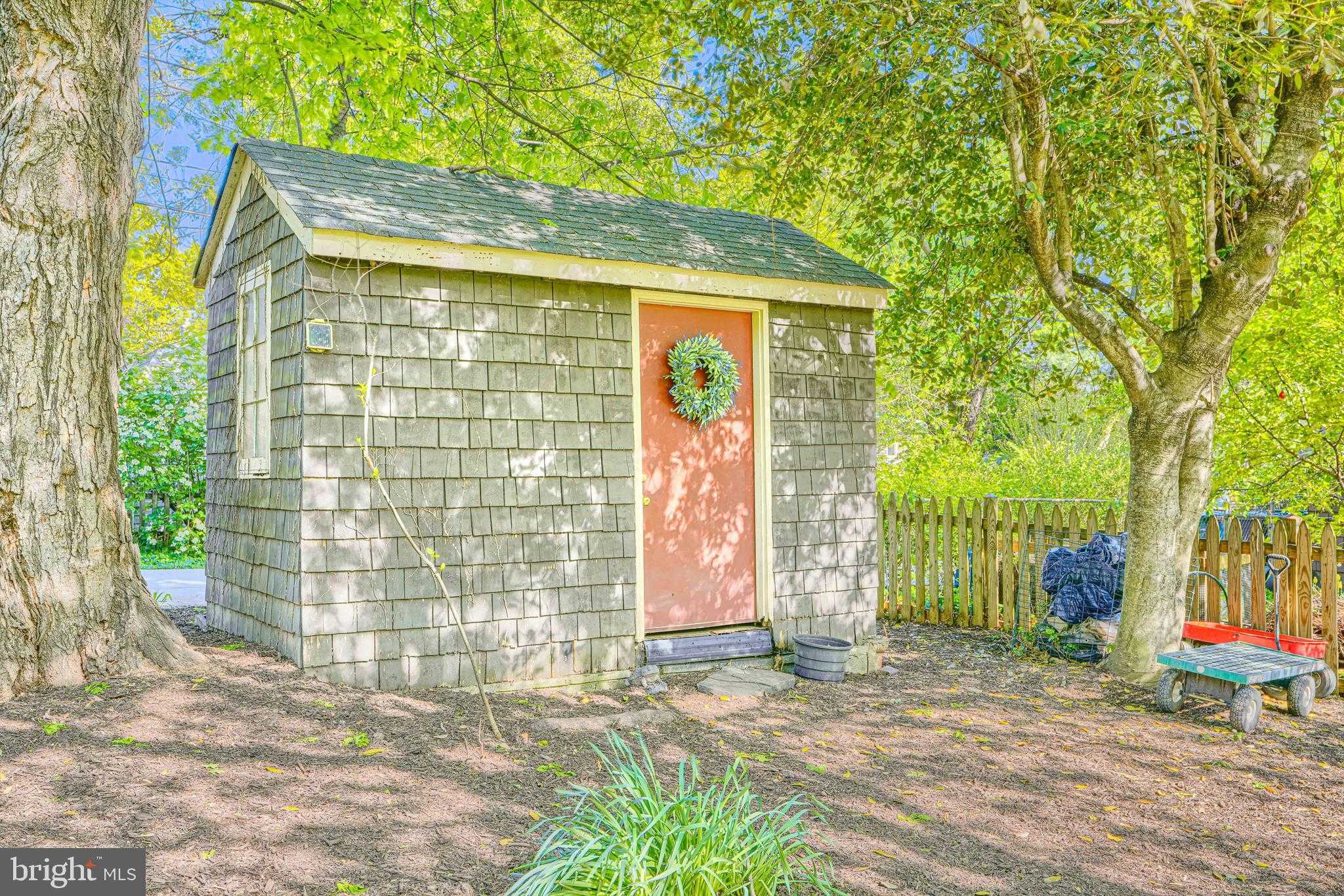 207 Hawthorne Rd photo 90