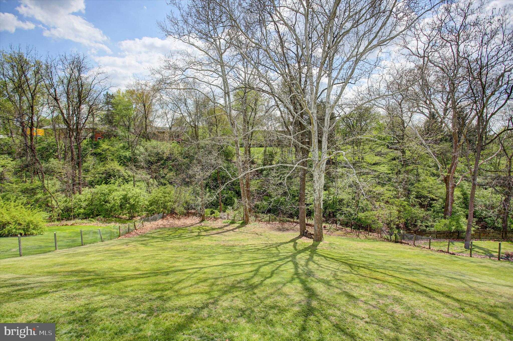 250 Jade Dr photo 38