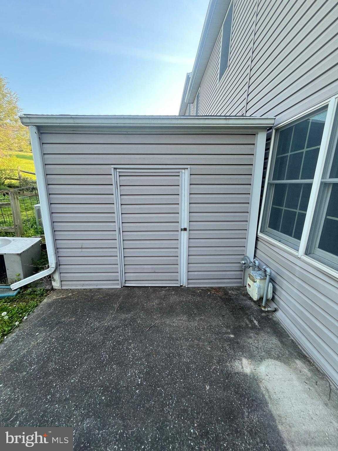 150 S Price Ave photo 32