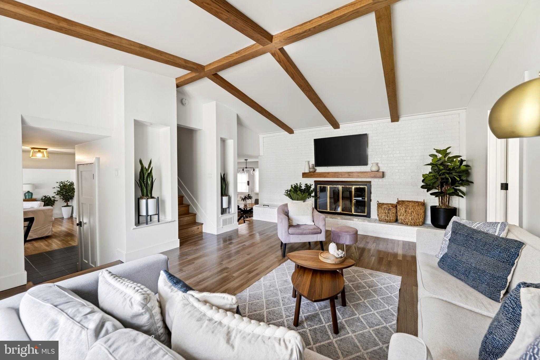 300 White Plains CT photo 22