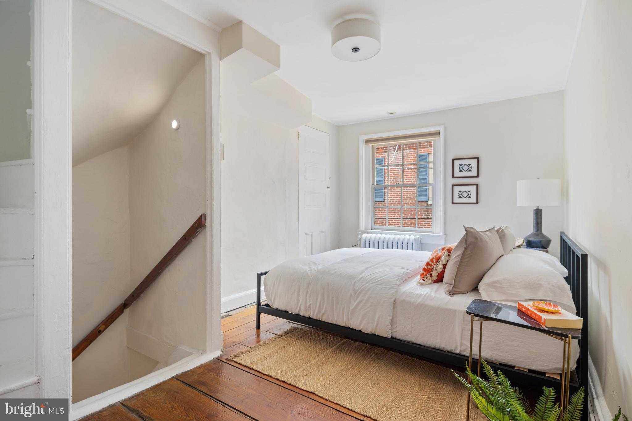 143 Fitzwater St photo 5