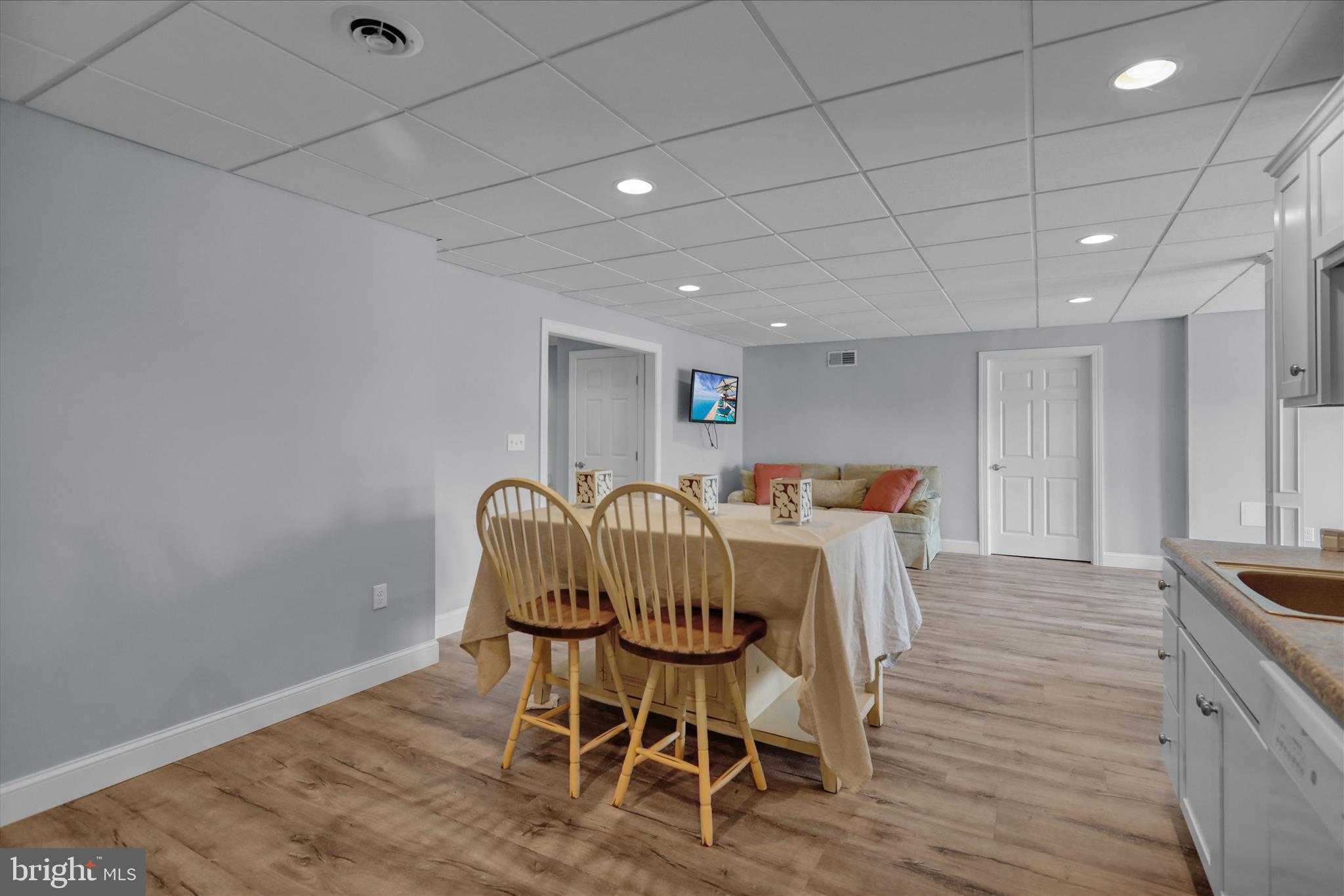 111 Church Rd photo 55