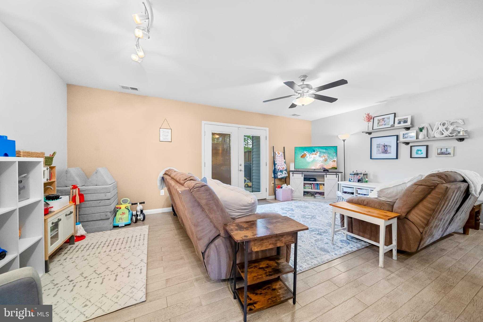 2182 Monaghan Dr photo 9