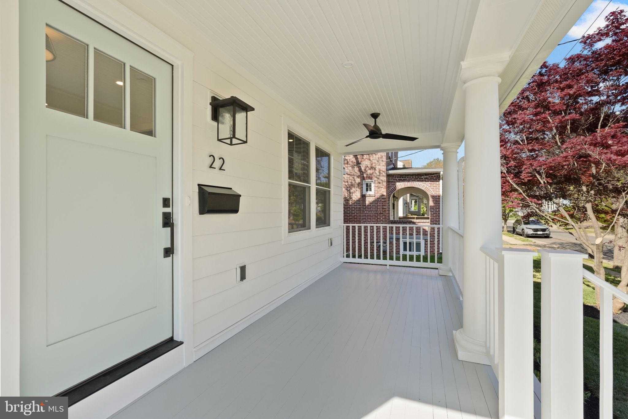 22 W Spring St photo 3