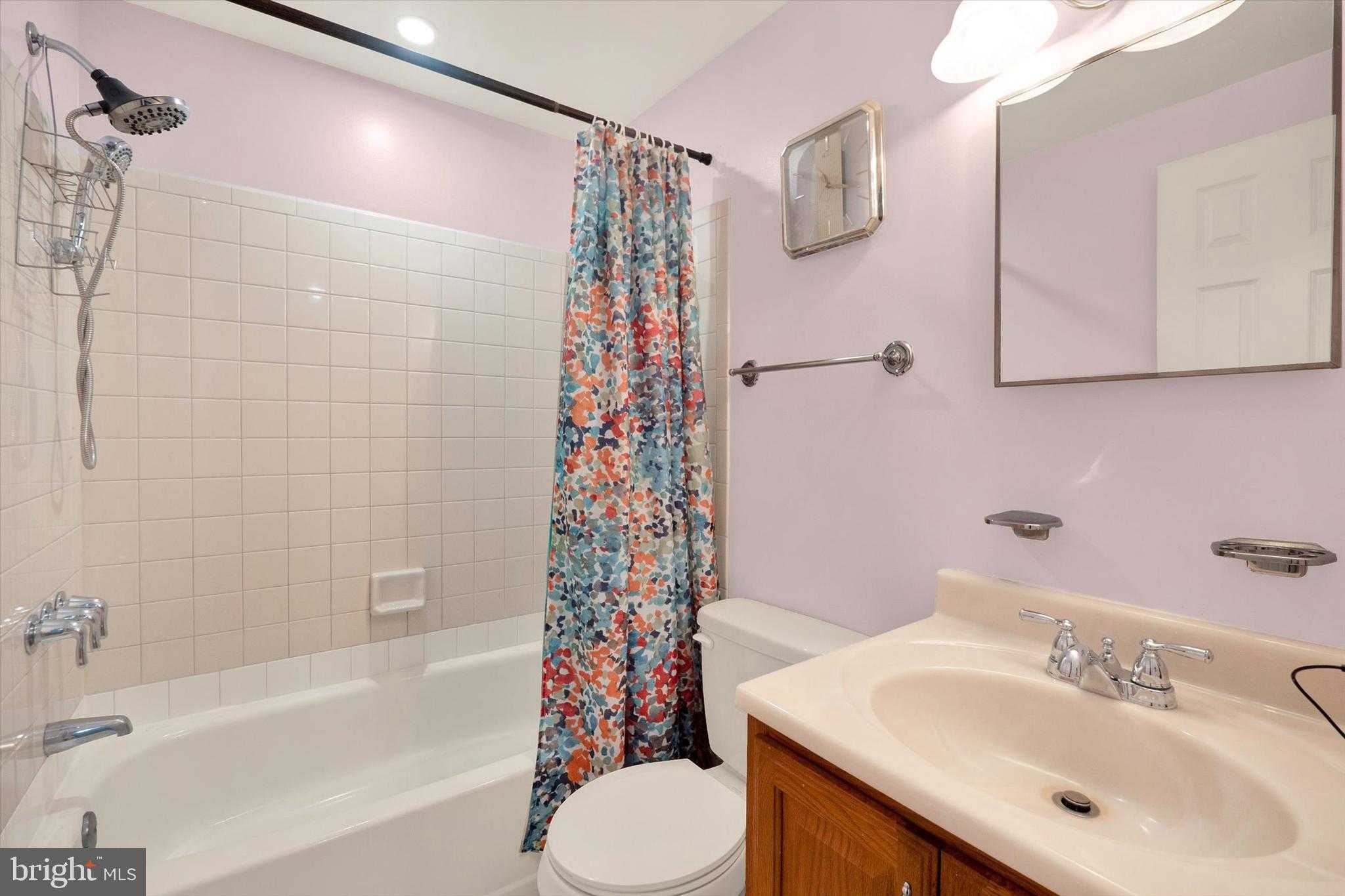 1112 Providence CT photo 11