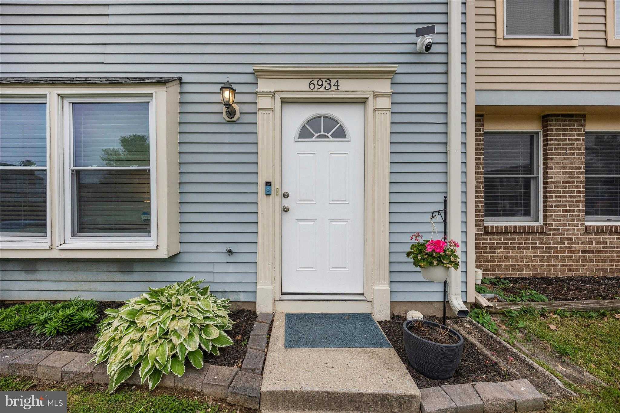 6934 Doublebrand CT photo 1