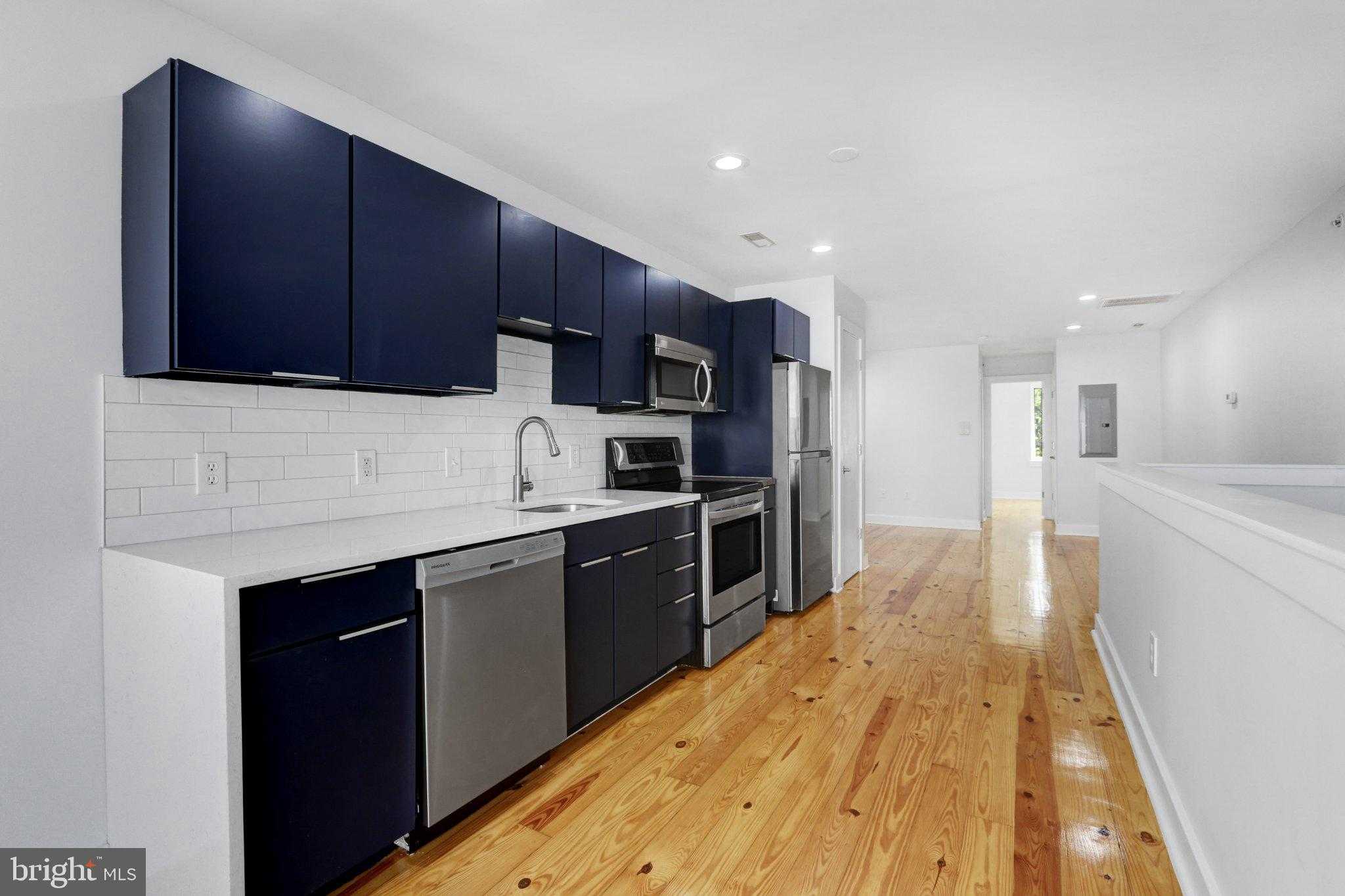 2127 Christian St Apt 3 photo 21