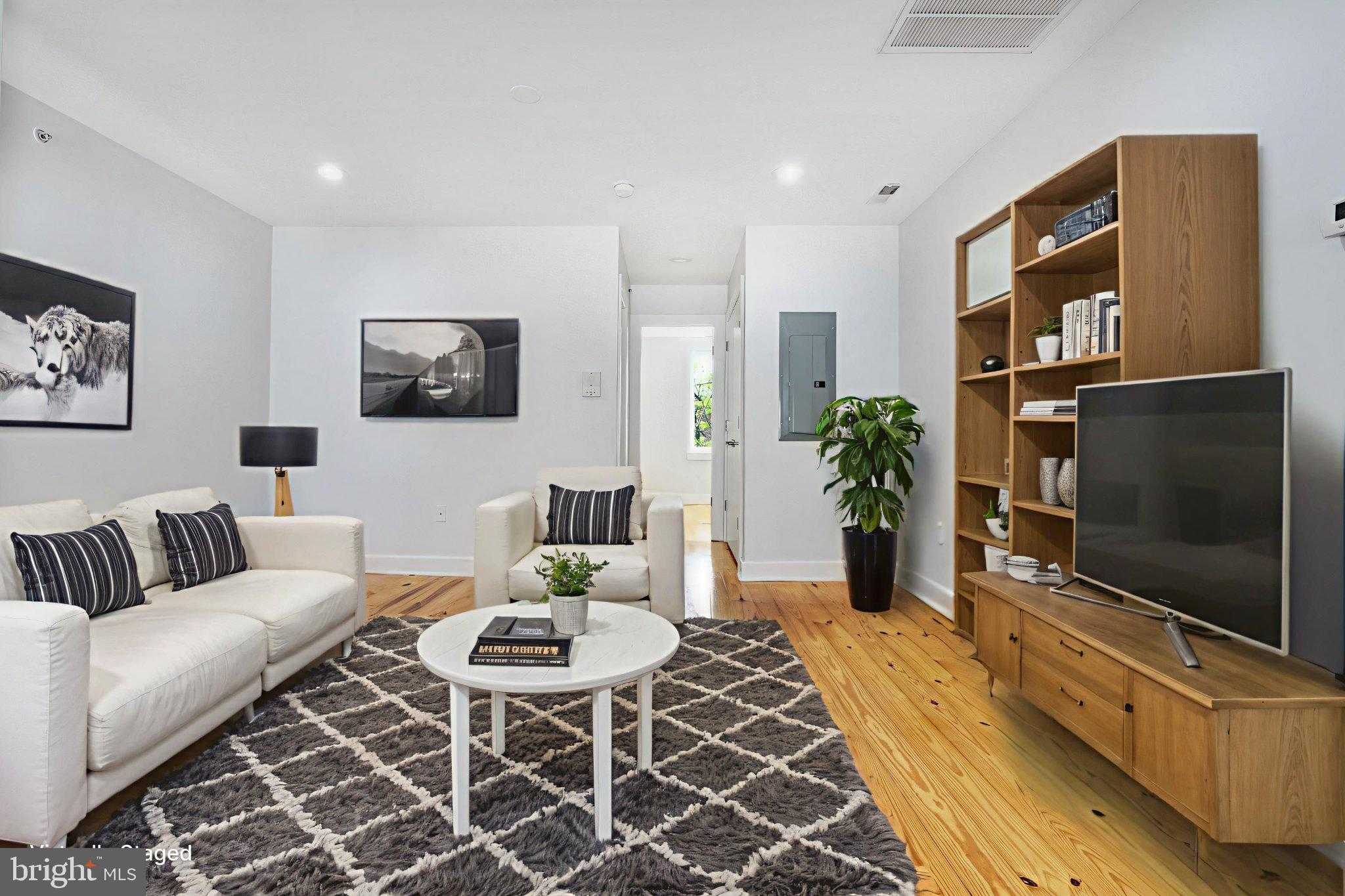 2127 Christian St Apt 3 photo 6