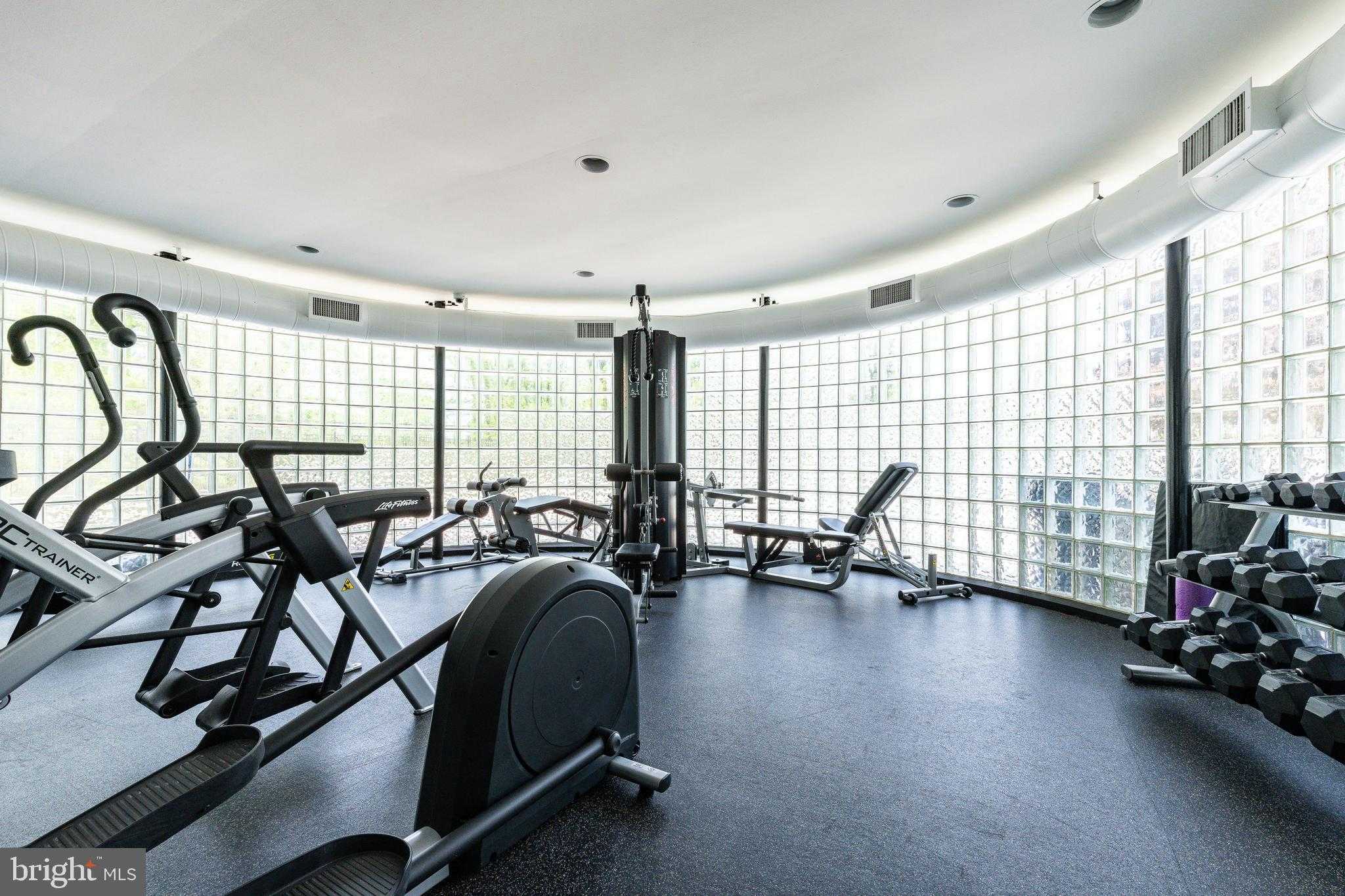 1640 Oakwood Dr photo 28