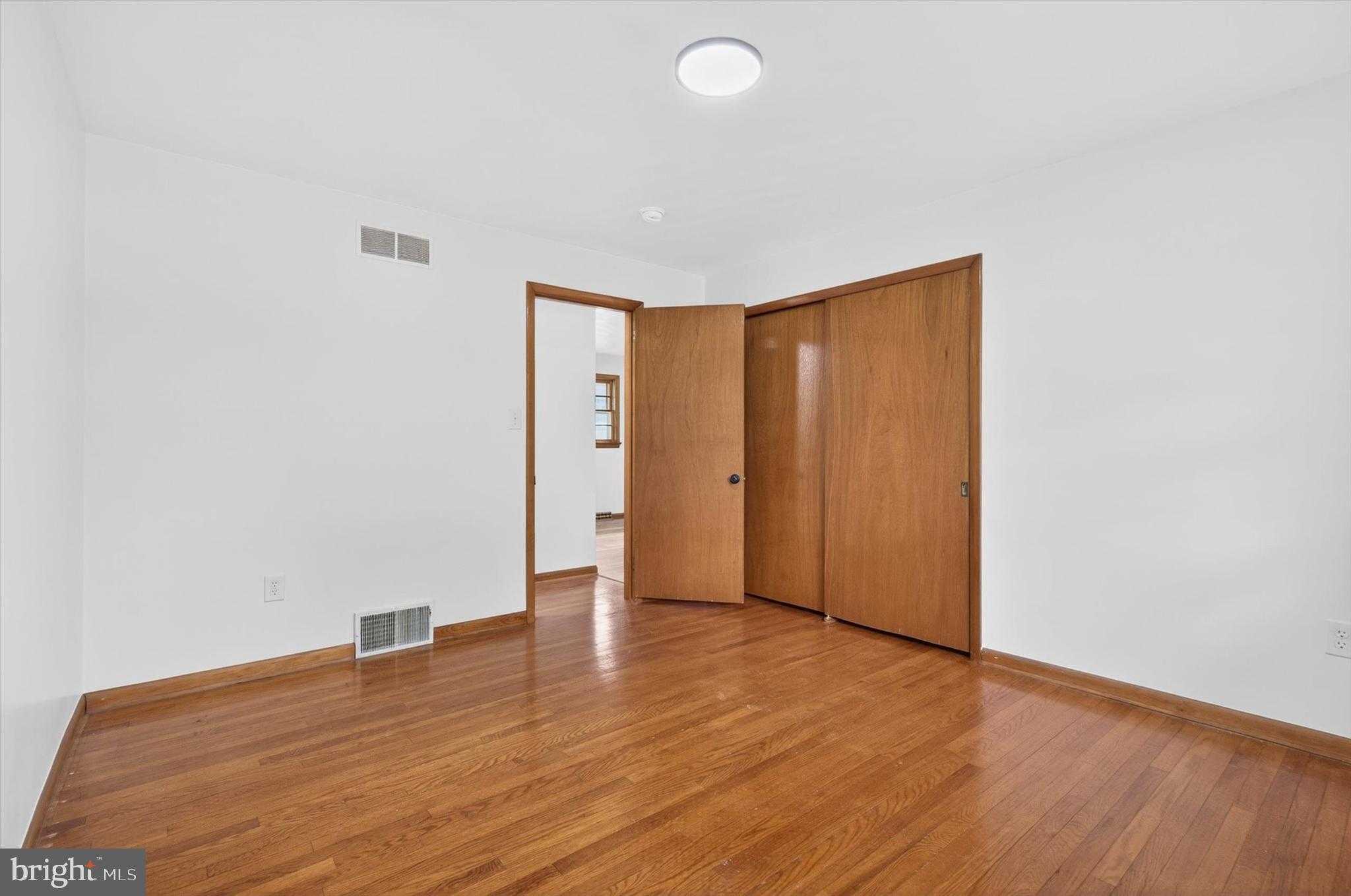 2360 Redwood Rd photo 13