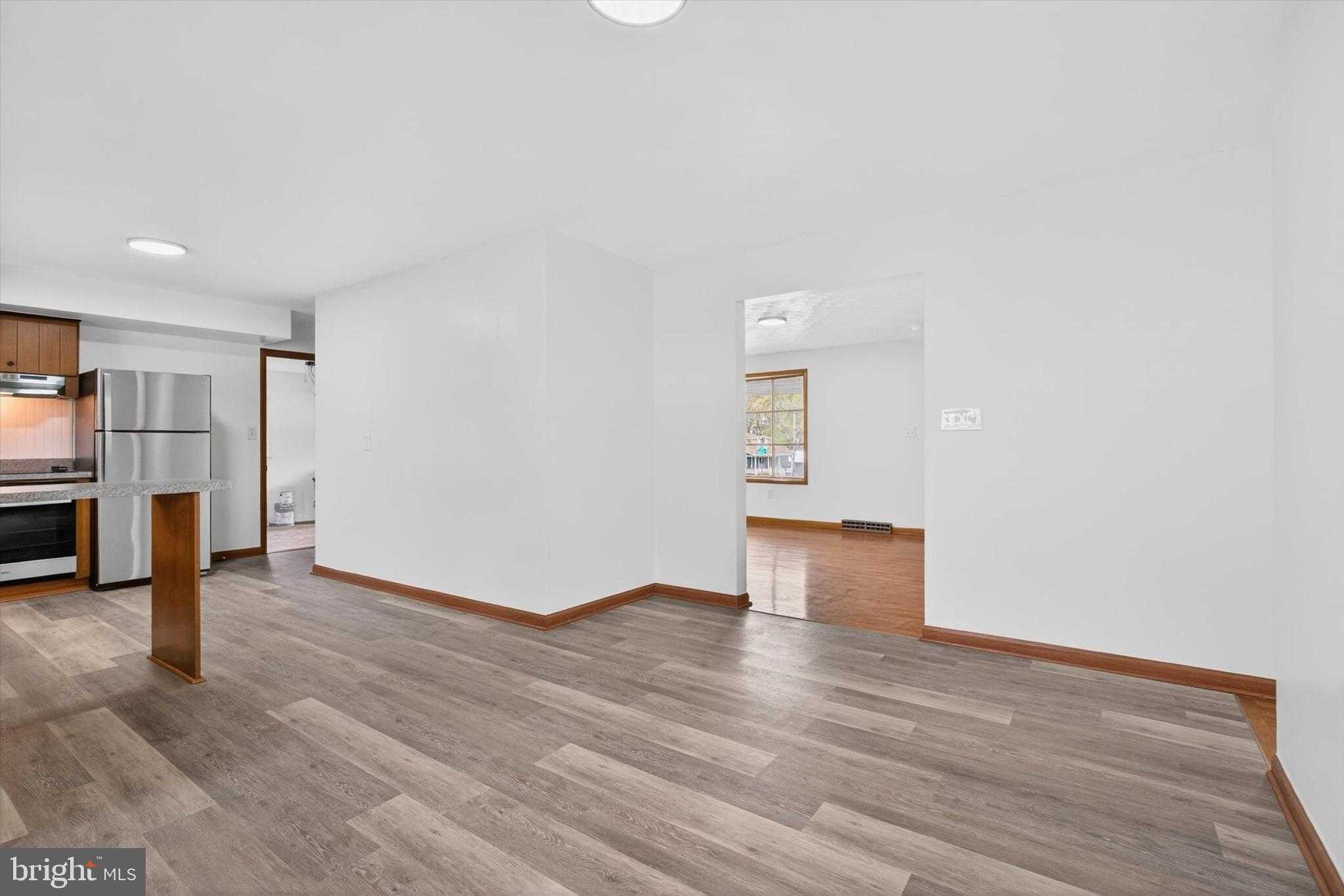 2360 Redwood Rd photo 8