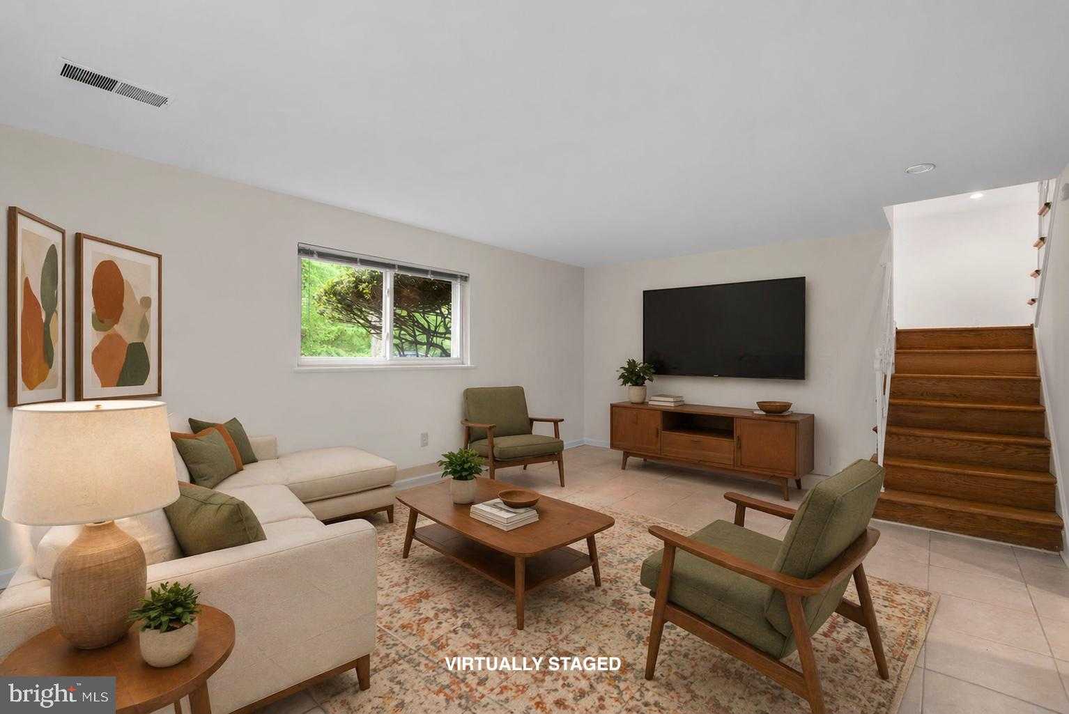 1509 Woodman Ave photo 36