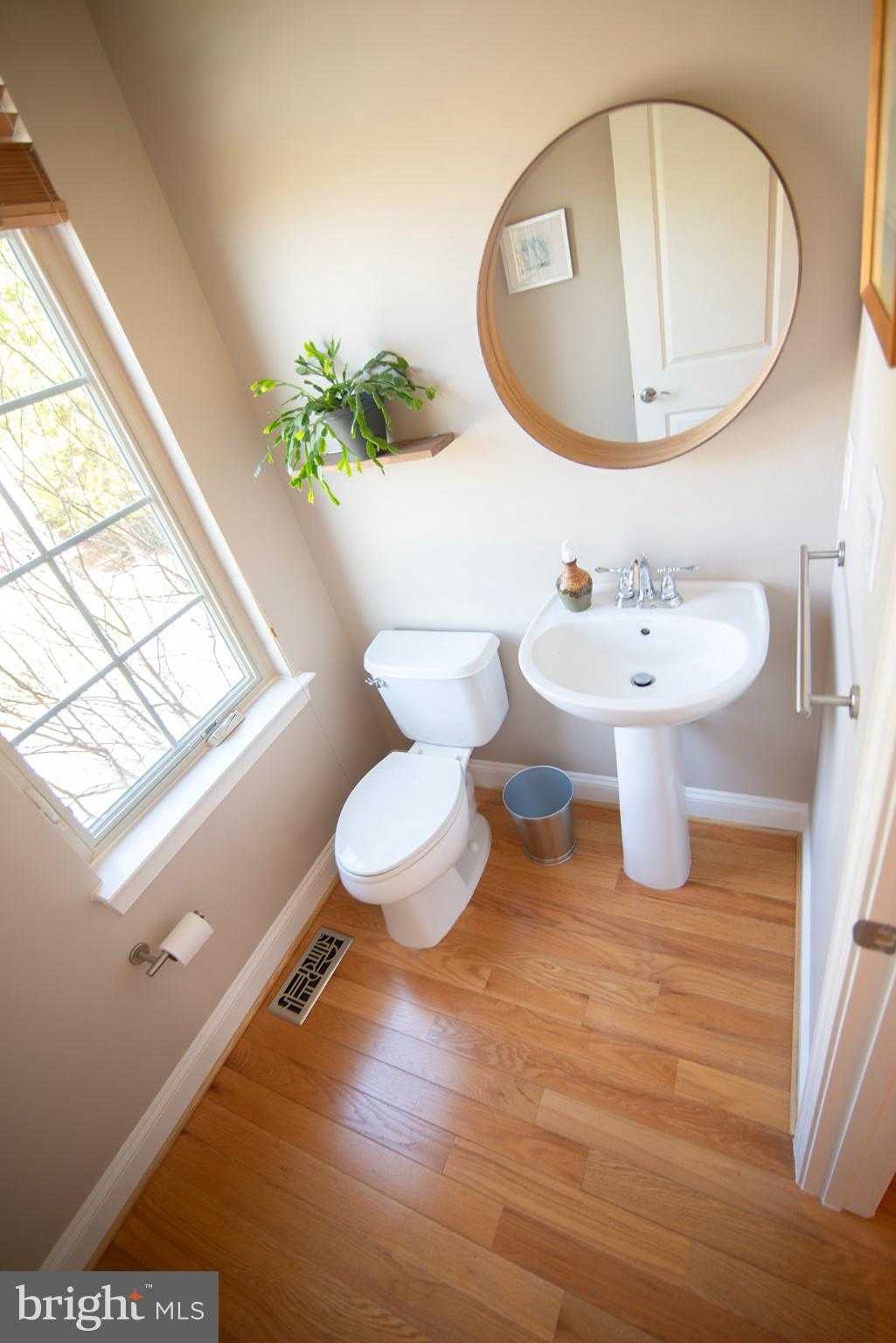 22780 Sagamore Sq photo 18