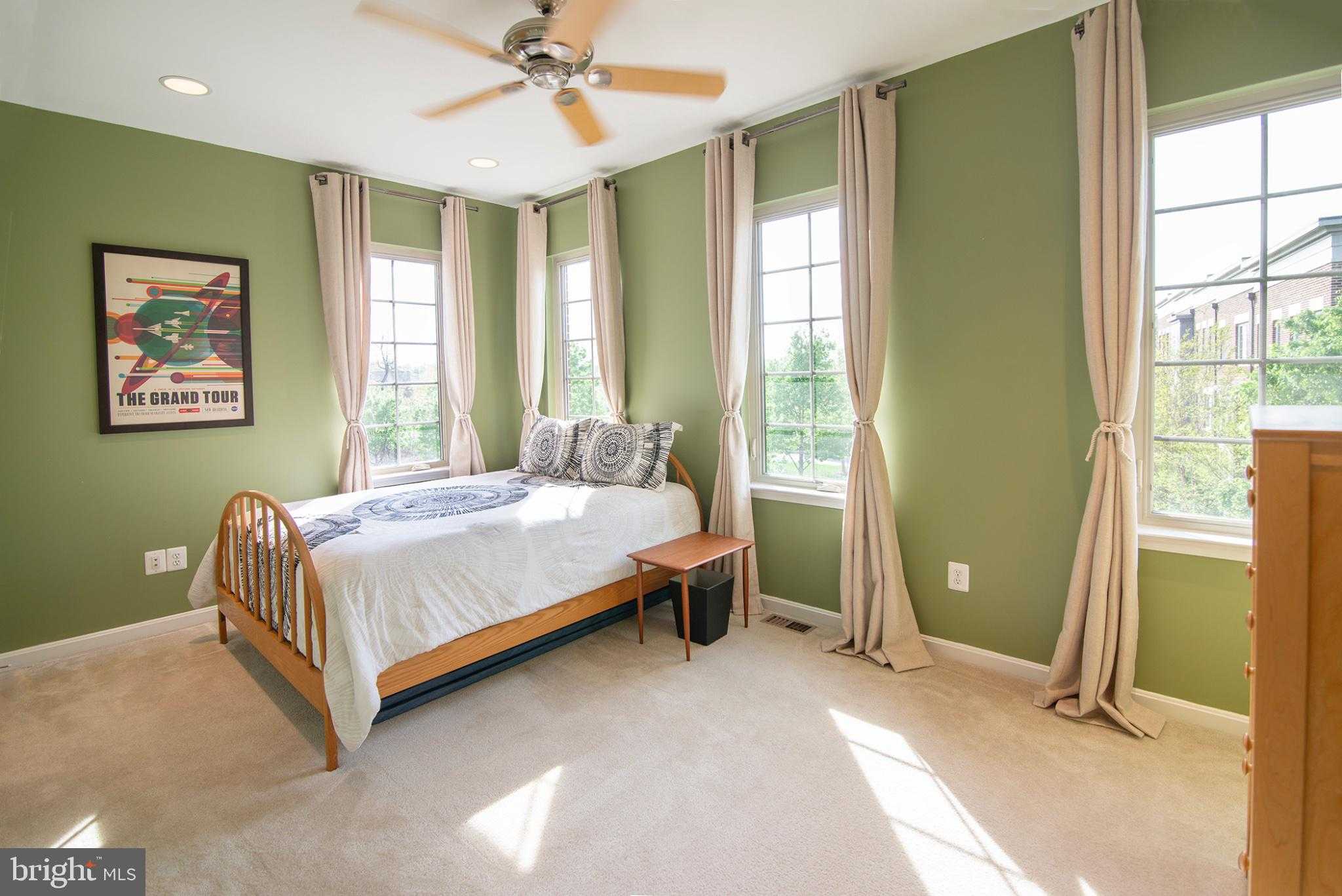 22780 Sagamore Sq photo 22