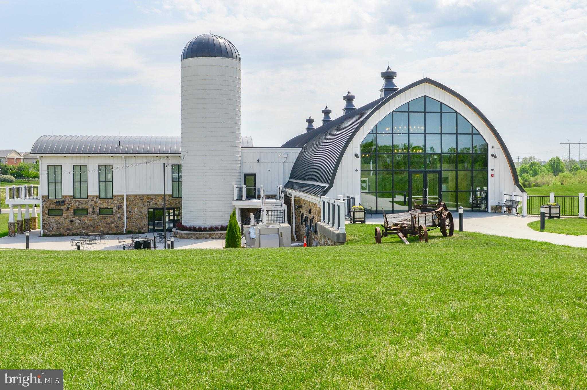 22780 Sagamore Sq photo 50