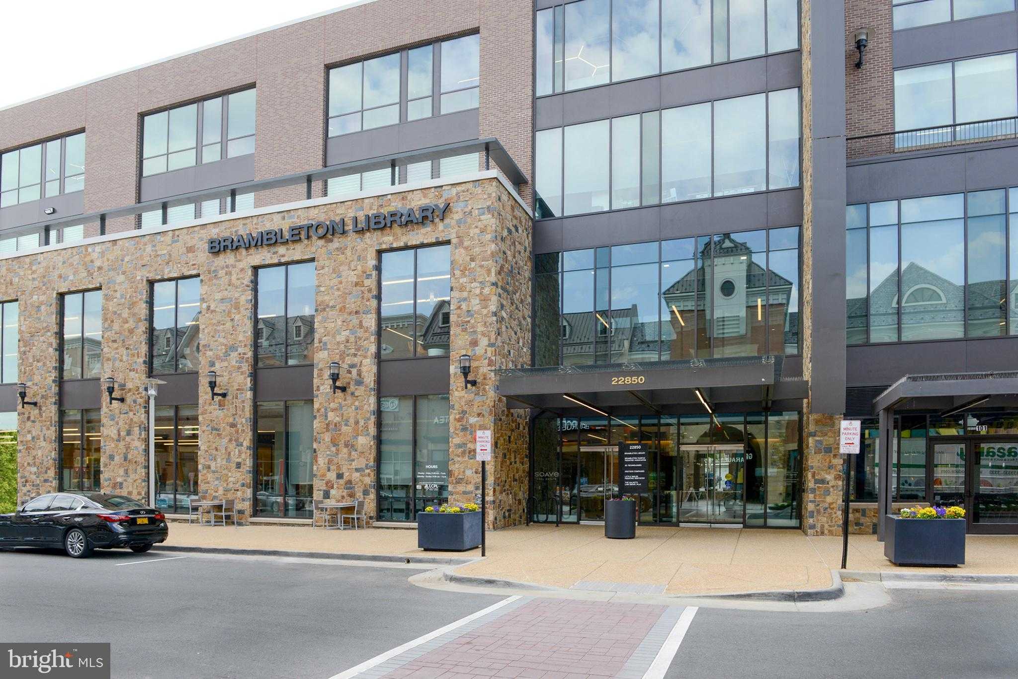 22780 Sagamore Sq photo 51