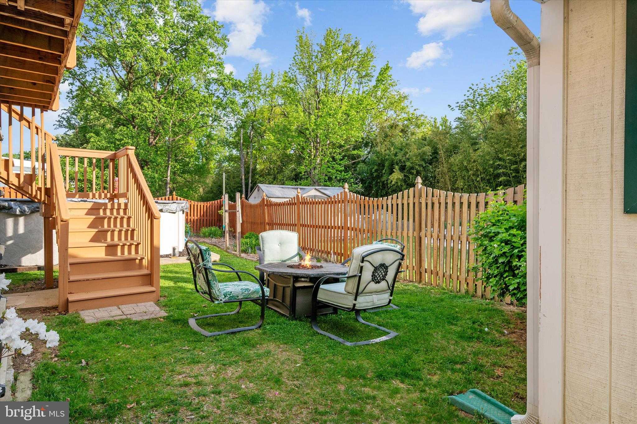 399 Stanford CT photo 28