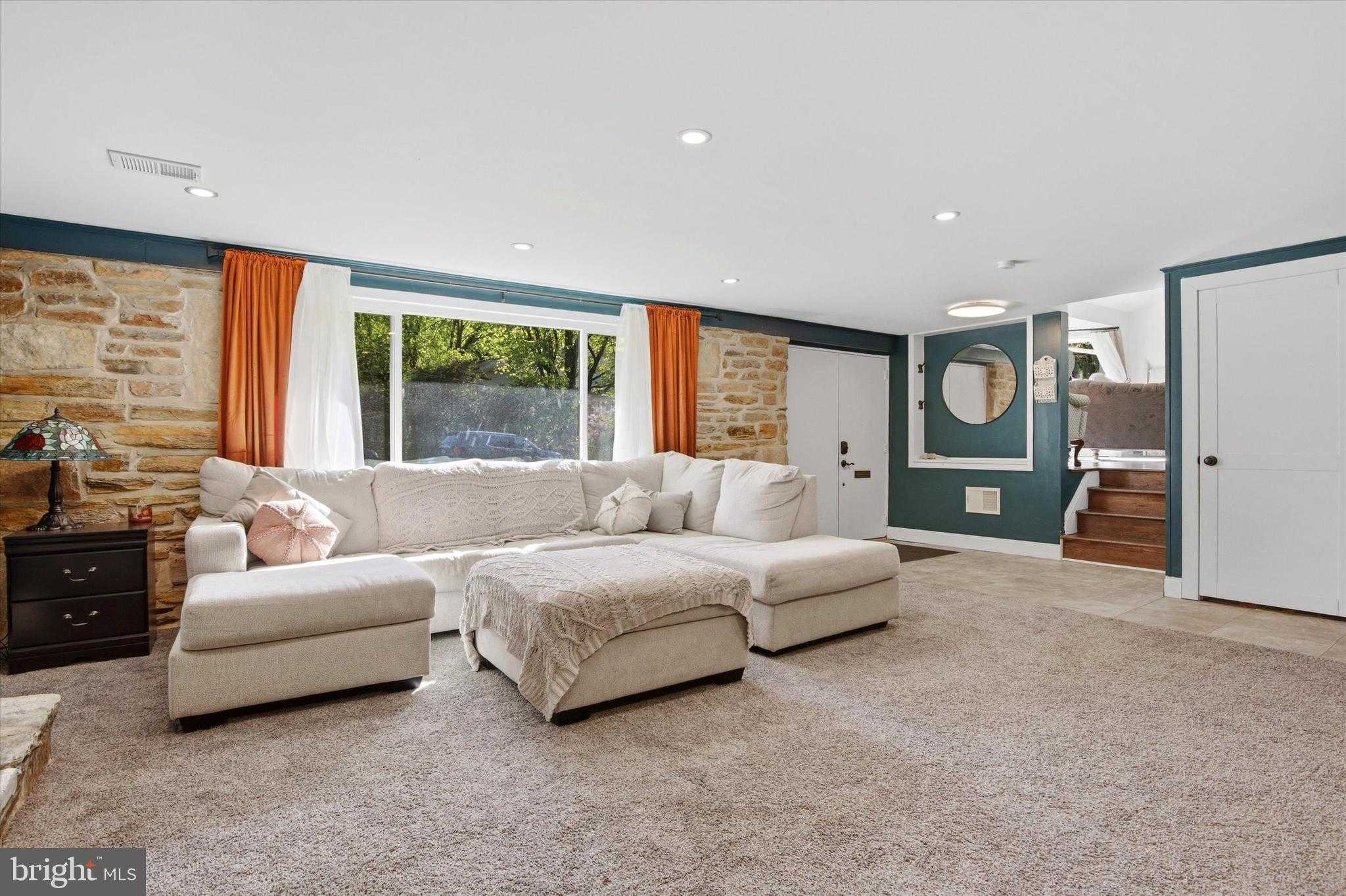 1975 Audubon Dr photo 15