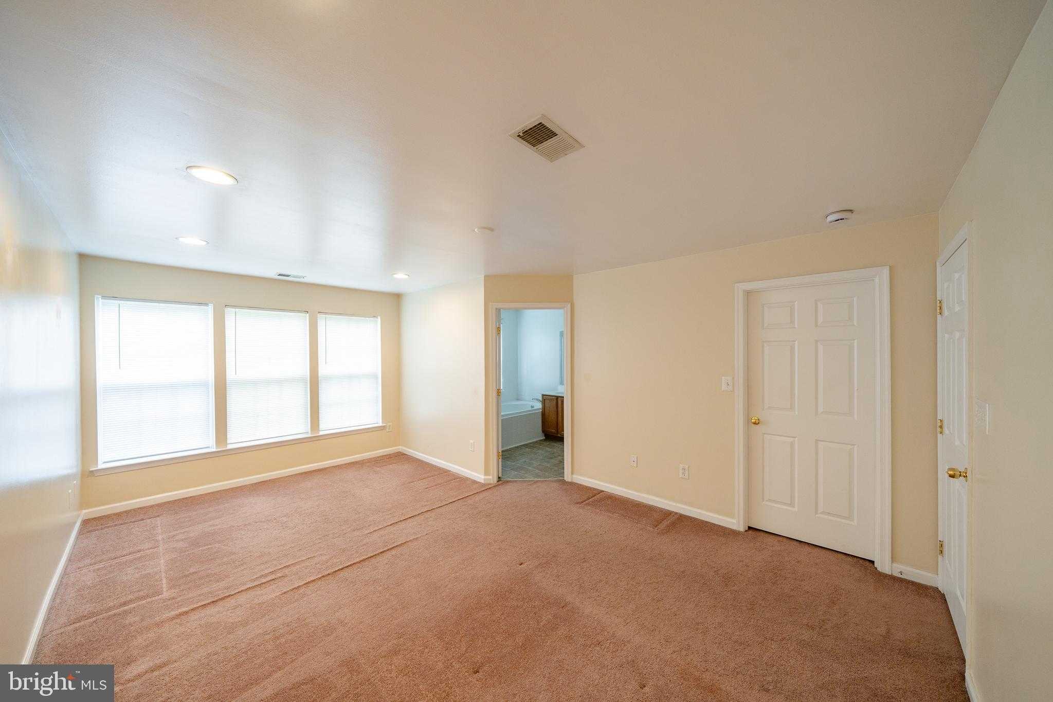 990 Fernhill Rd photo 29