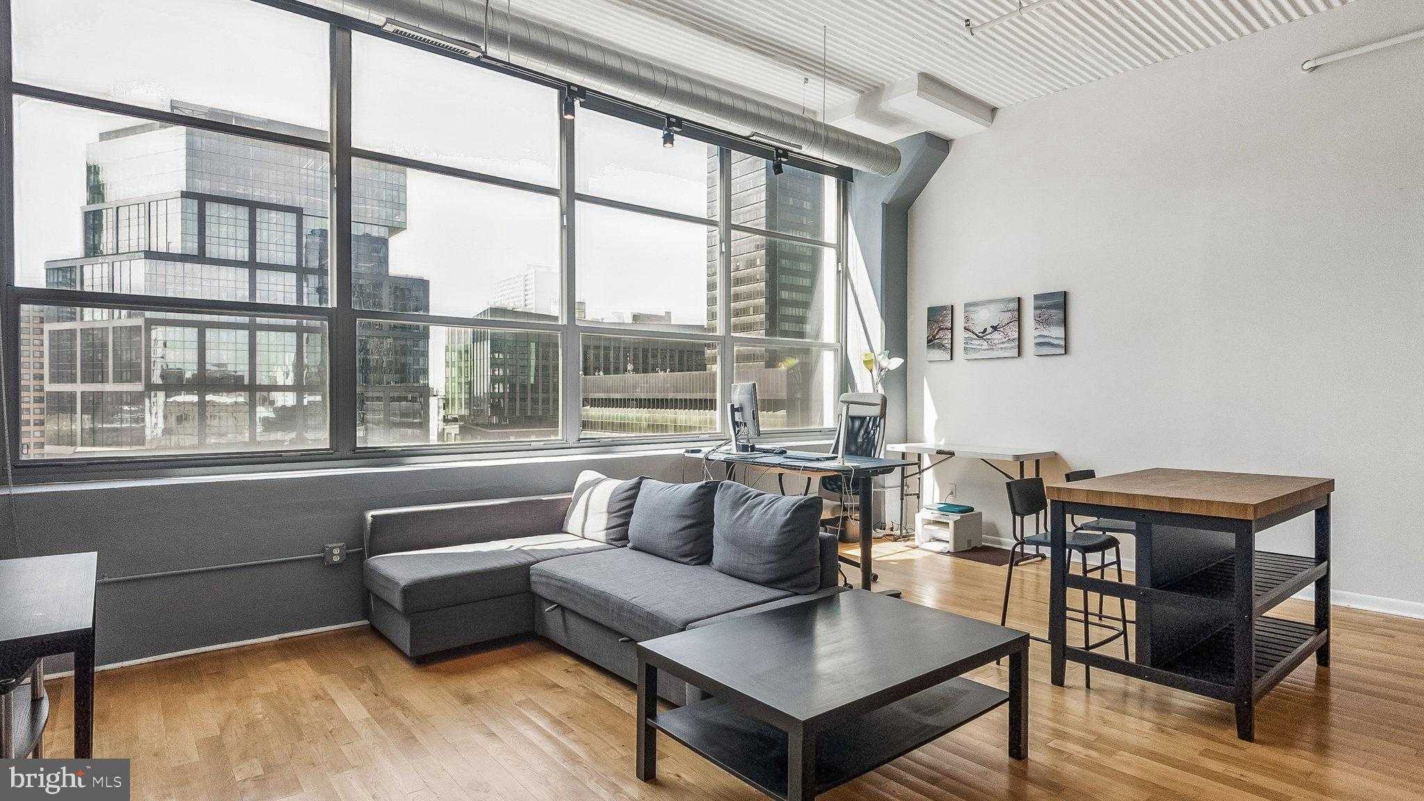 2200 Arch St Unit 711 photo 2