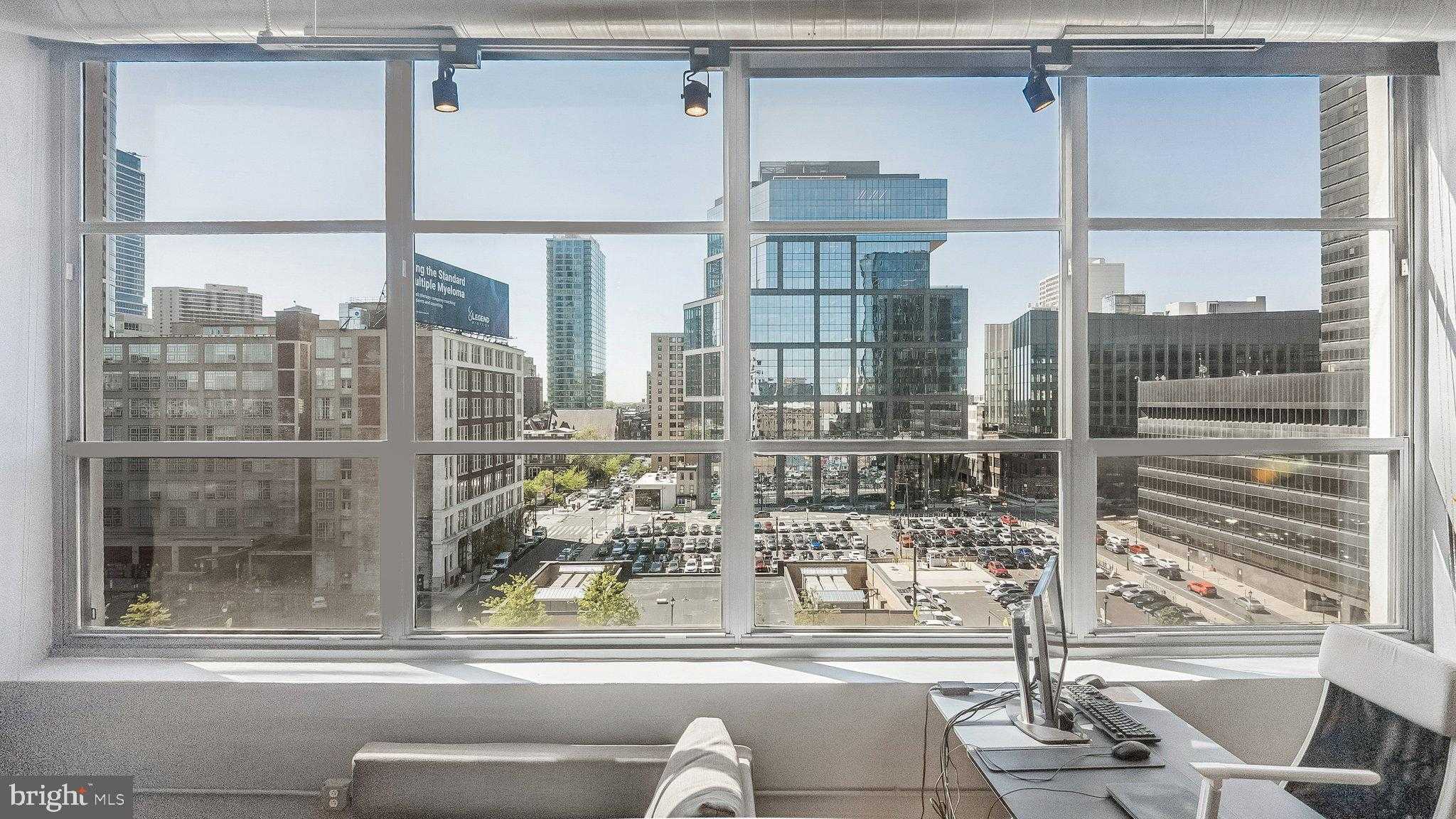 2200 Arch St Unit 711 photo 3