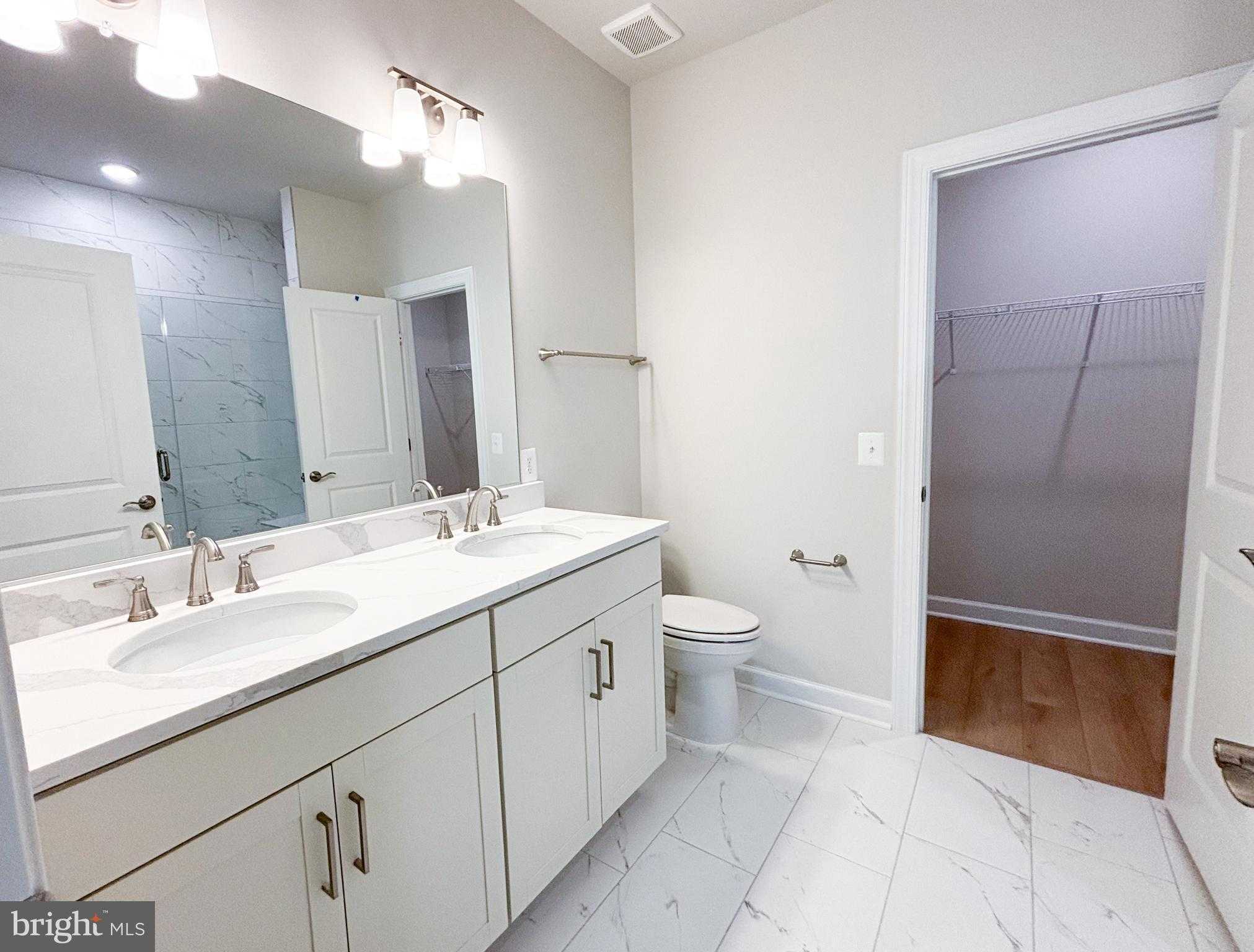 105 Heirloom Way photo 12