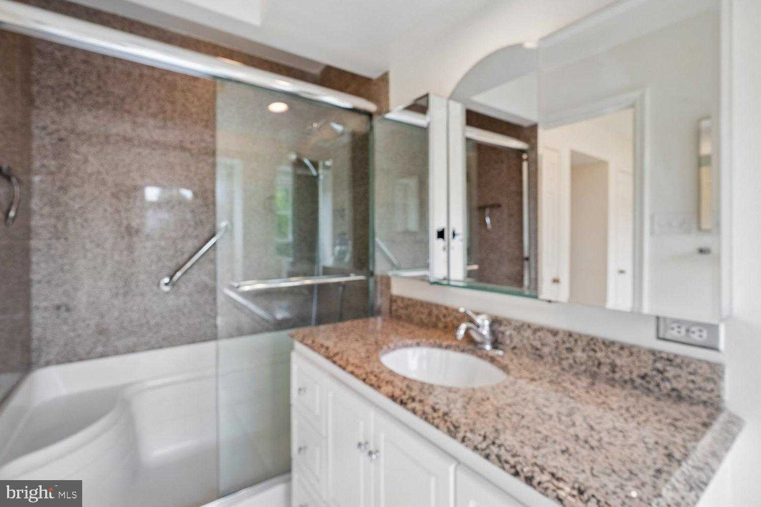 1932 Olivine CT photo 44