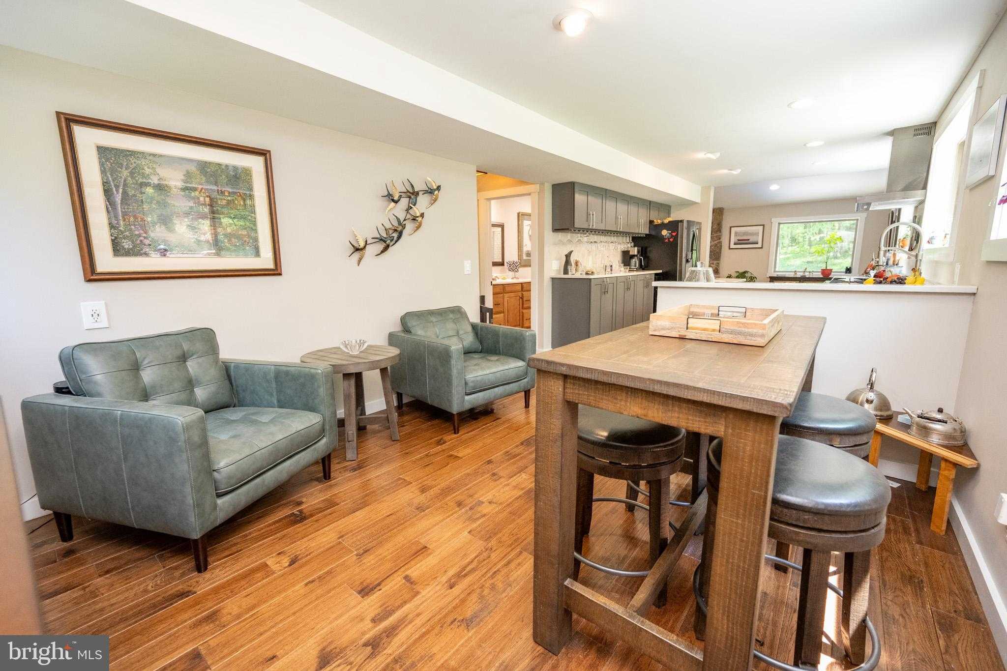 2250 Hoyes Run Rd photo 34