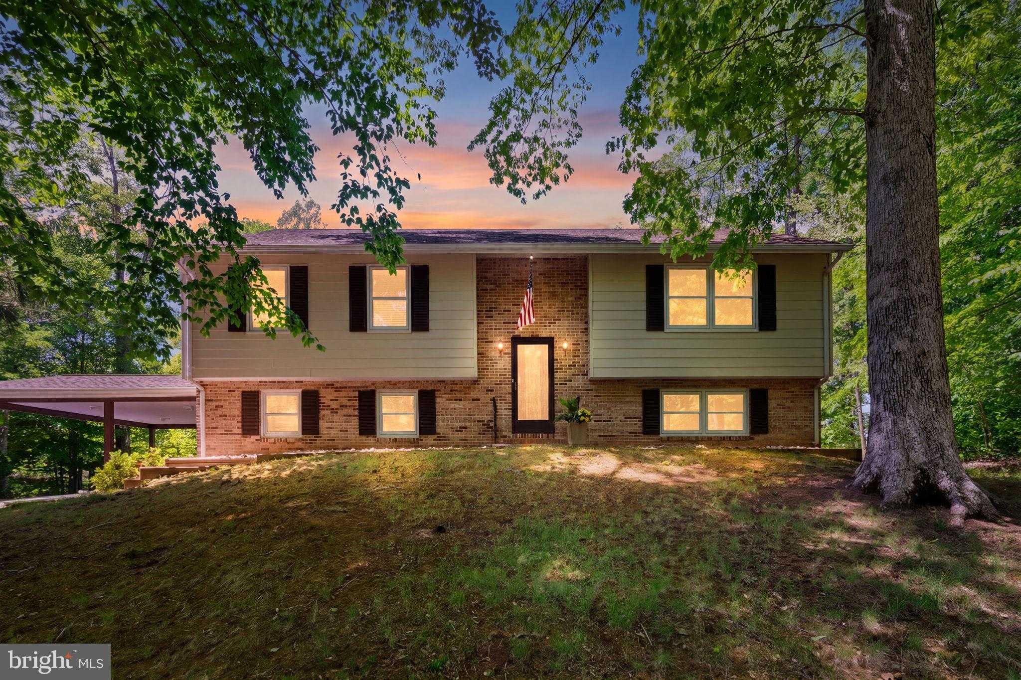 12020 Parkriver Dr photo 2