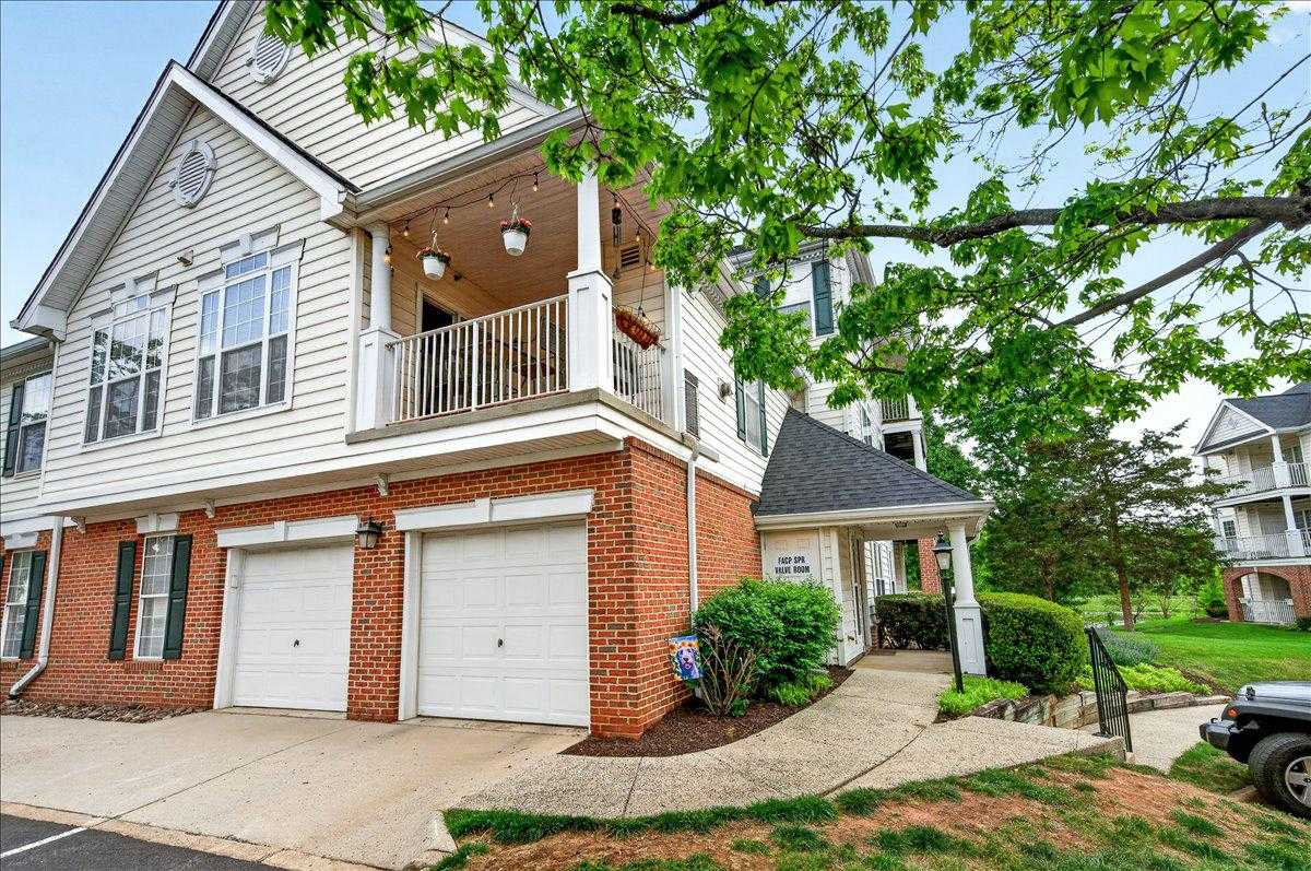 25280 Lake Shore Sq Unit 205 photo 2