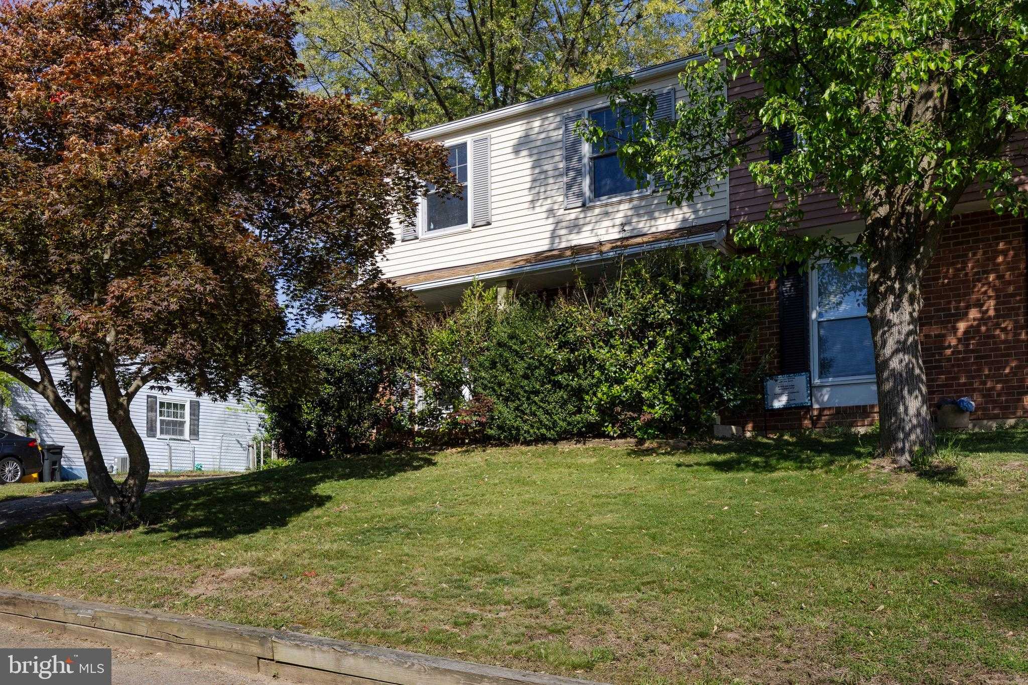 8265 Sebring CT photo 2