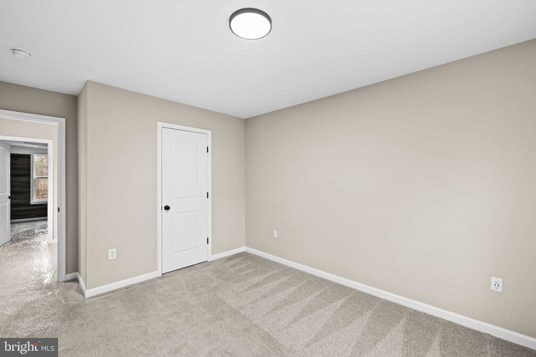 10912 Thiel CT photo 35