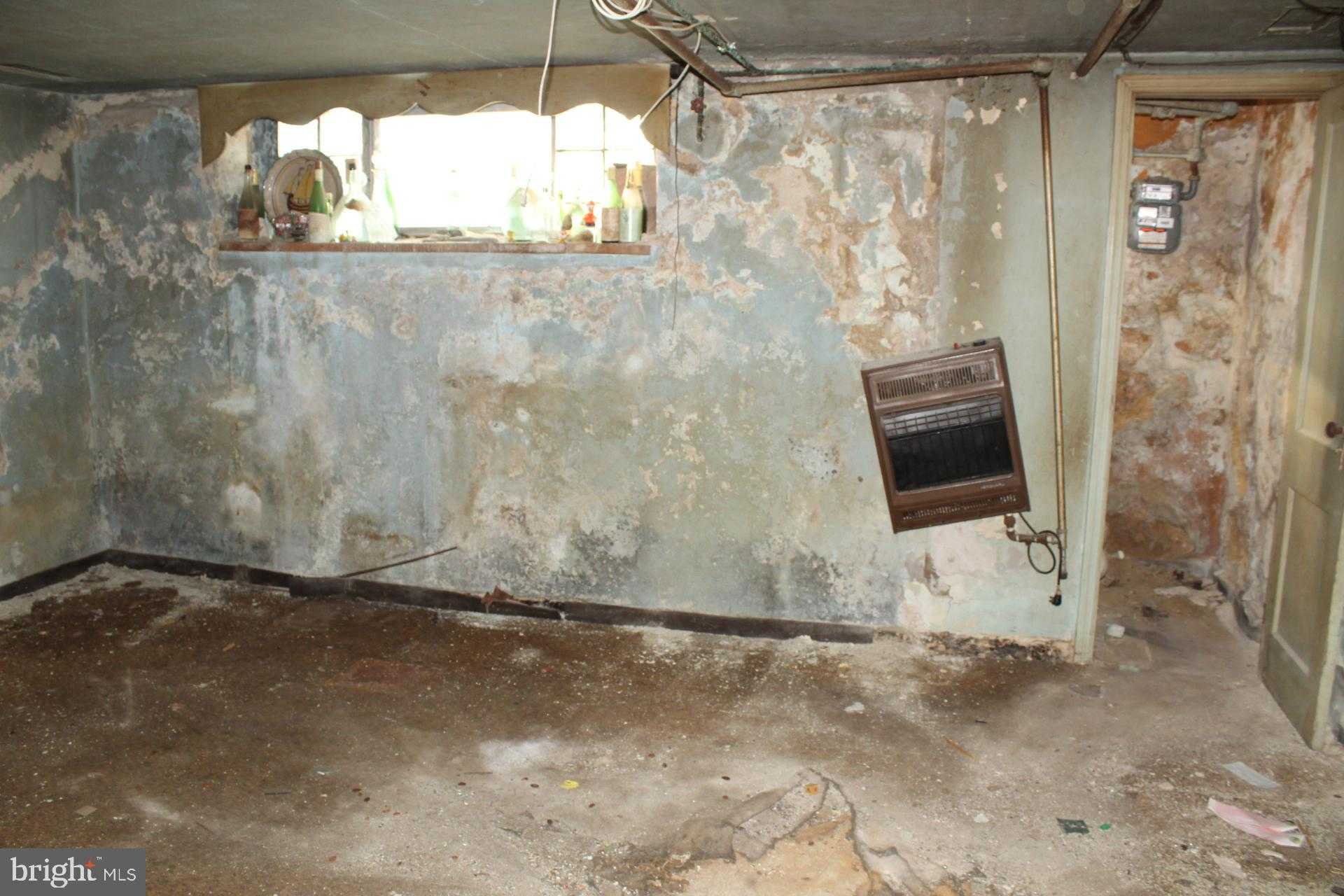 1642 E Tulpehocken St photo 19