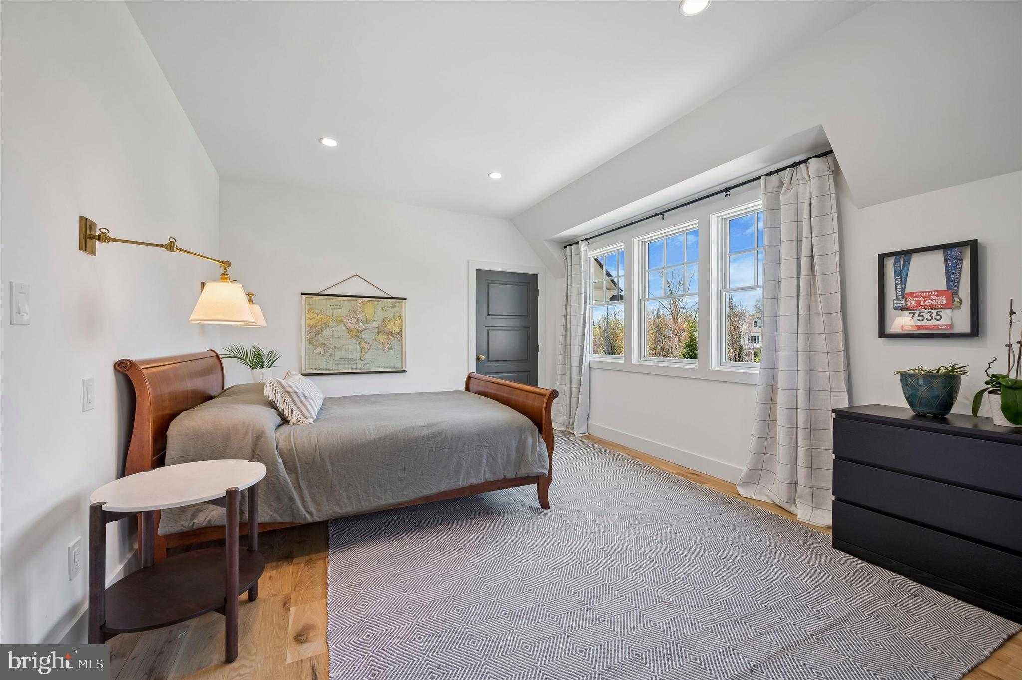 101 Hampton Ln photo 34