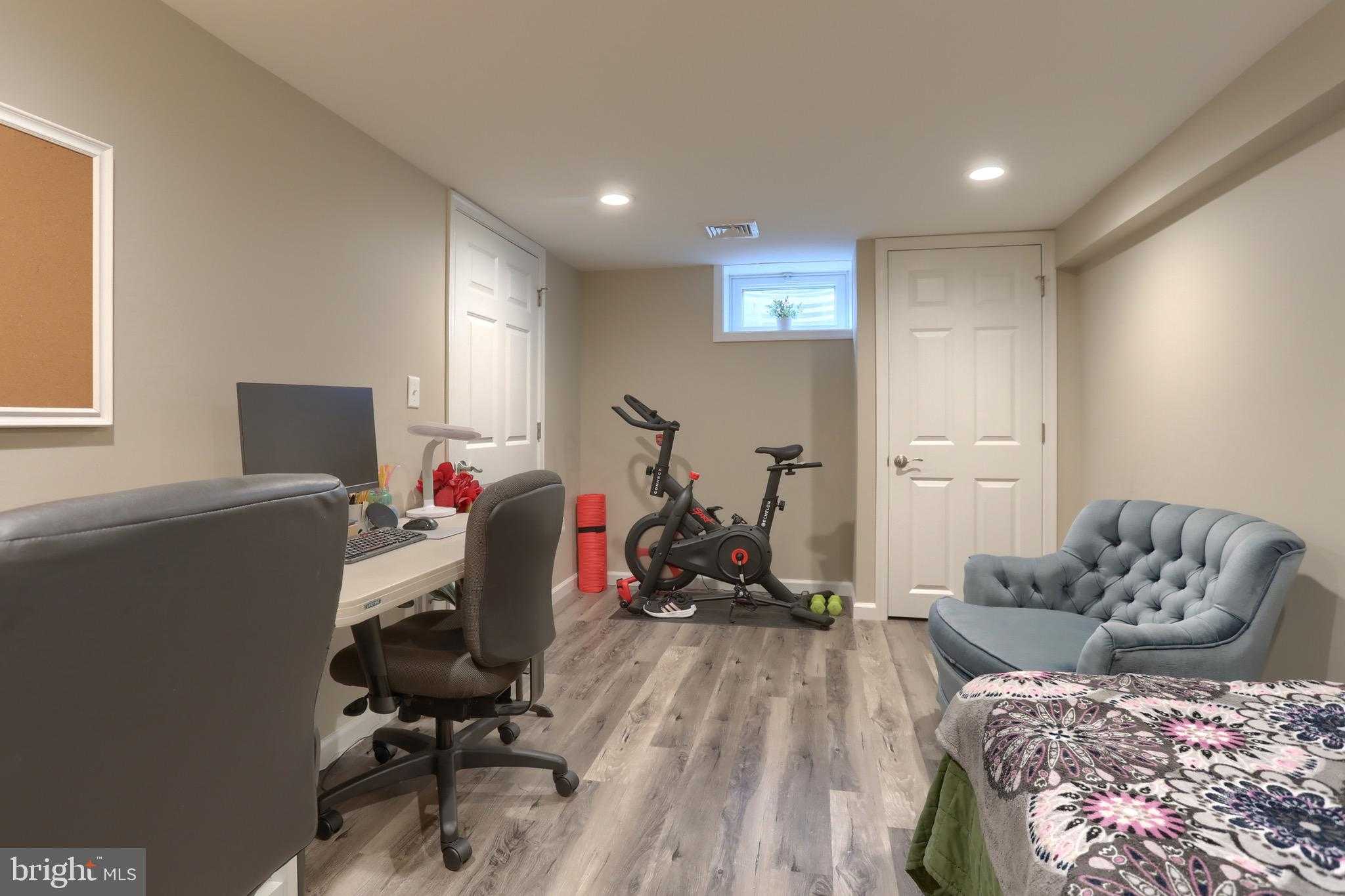 4610 South Rd photo 30