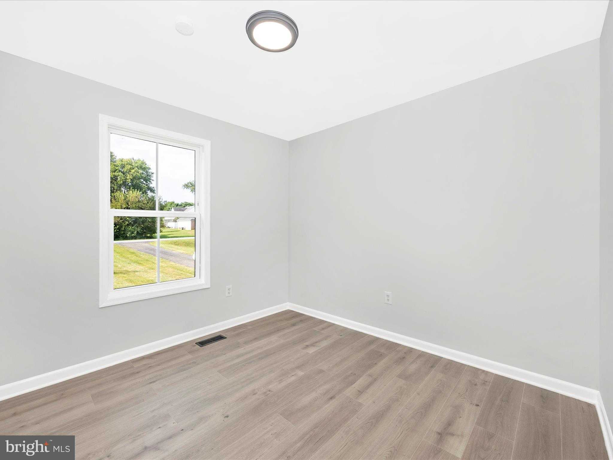 79 Chandler Dr photo 32