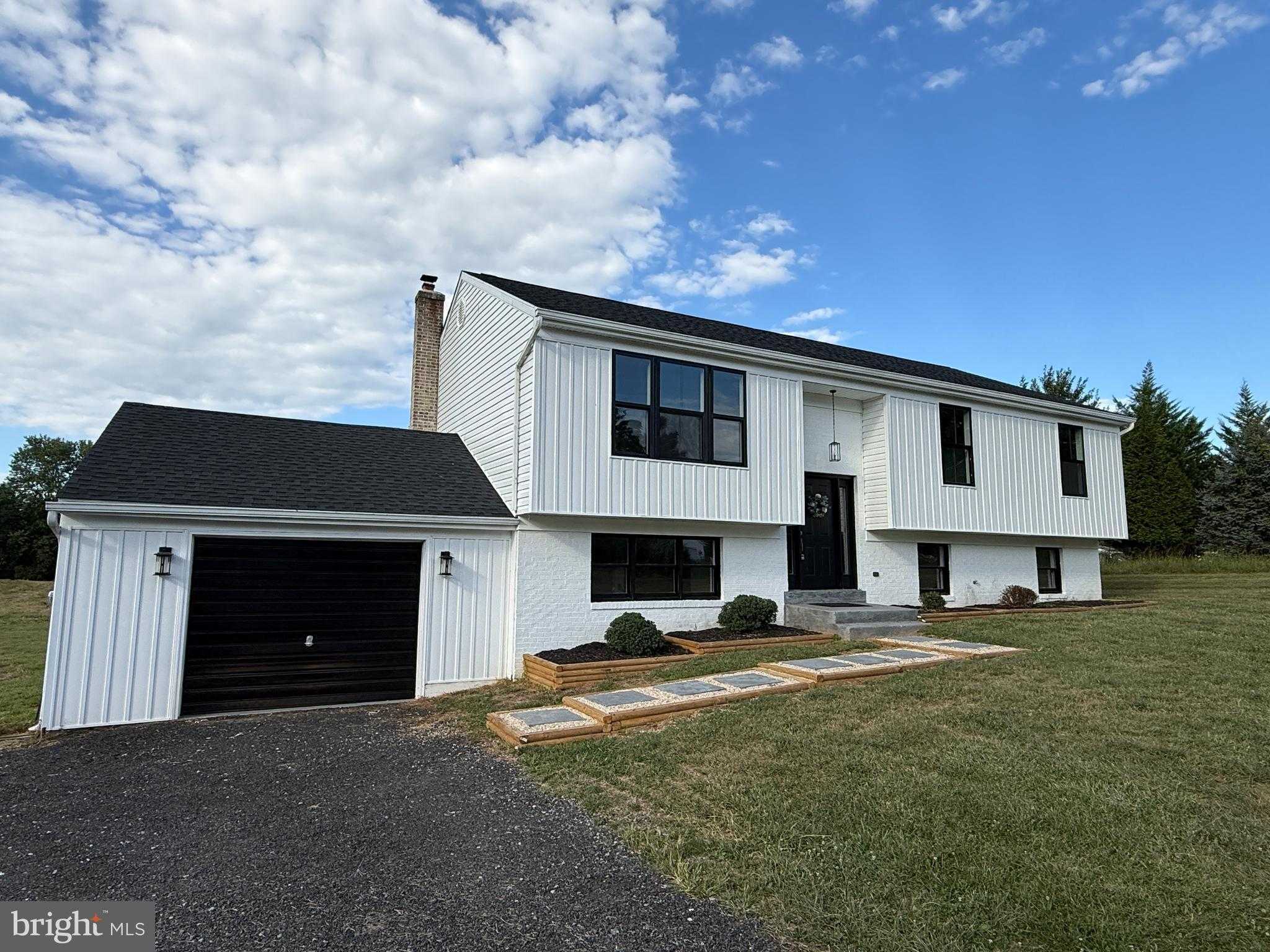 79 Chandler Dr photo 4
