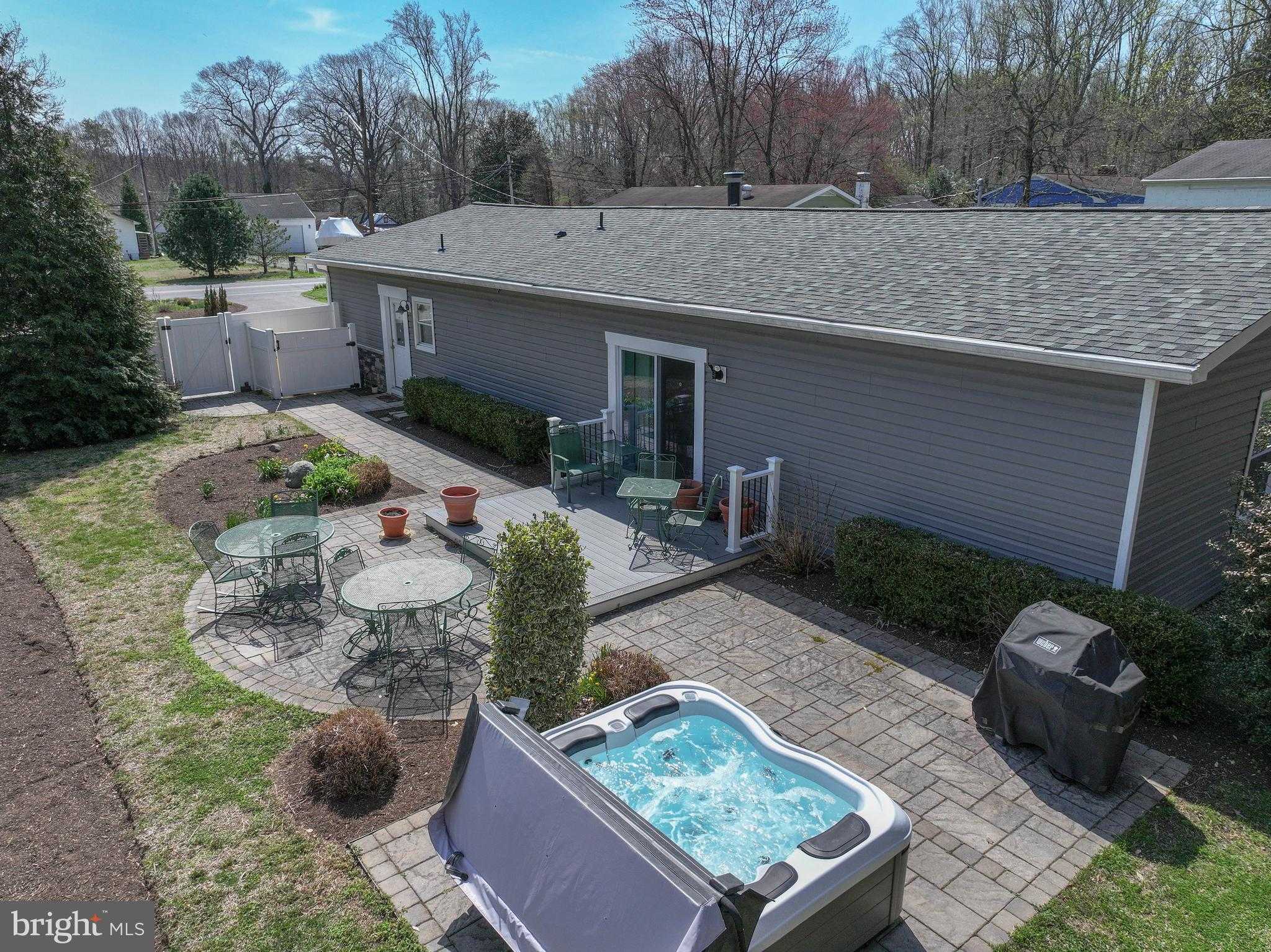 8203 Forest Glen Dr photo 29