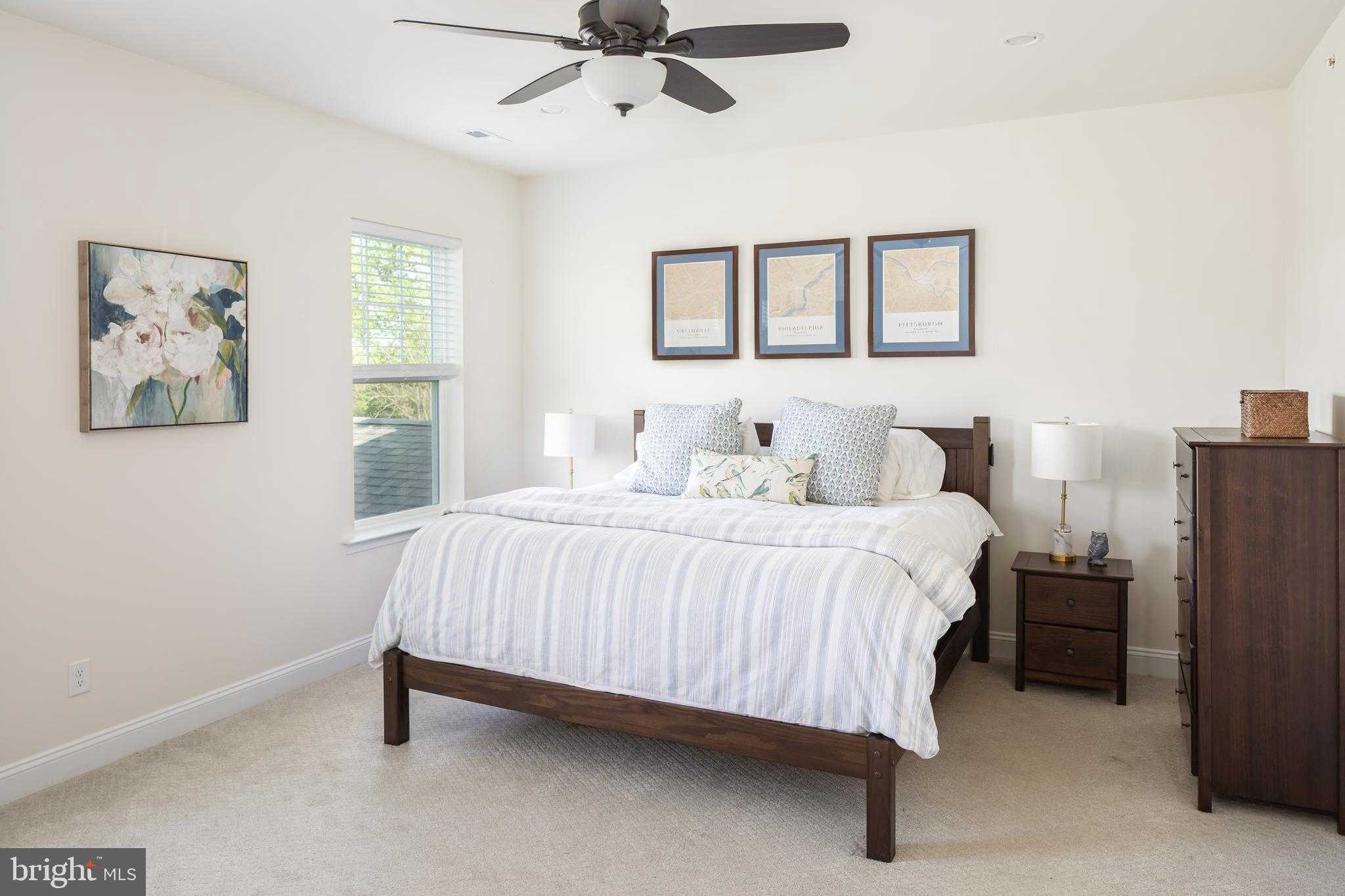 43 Midsummer Dr photo 23