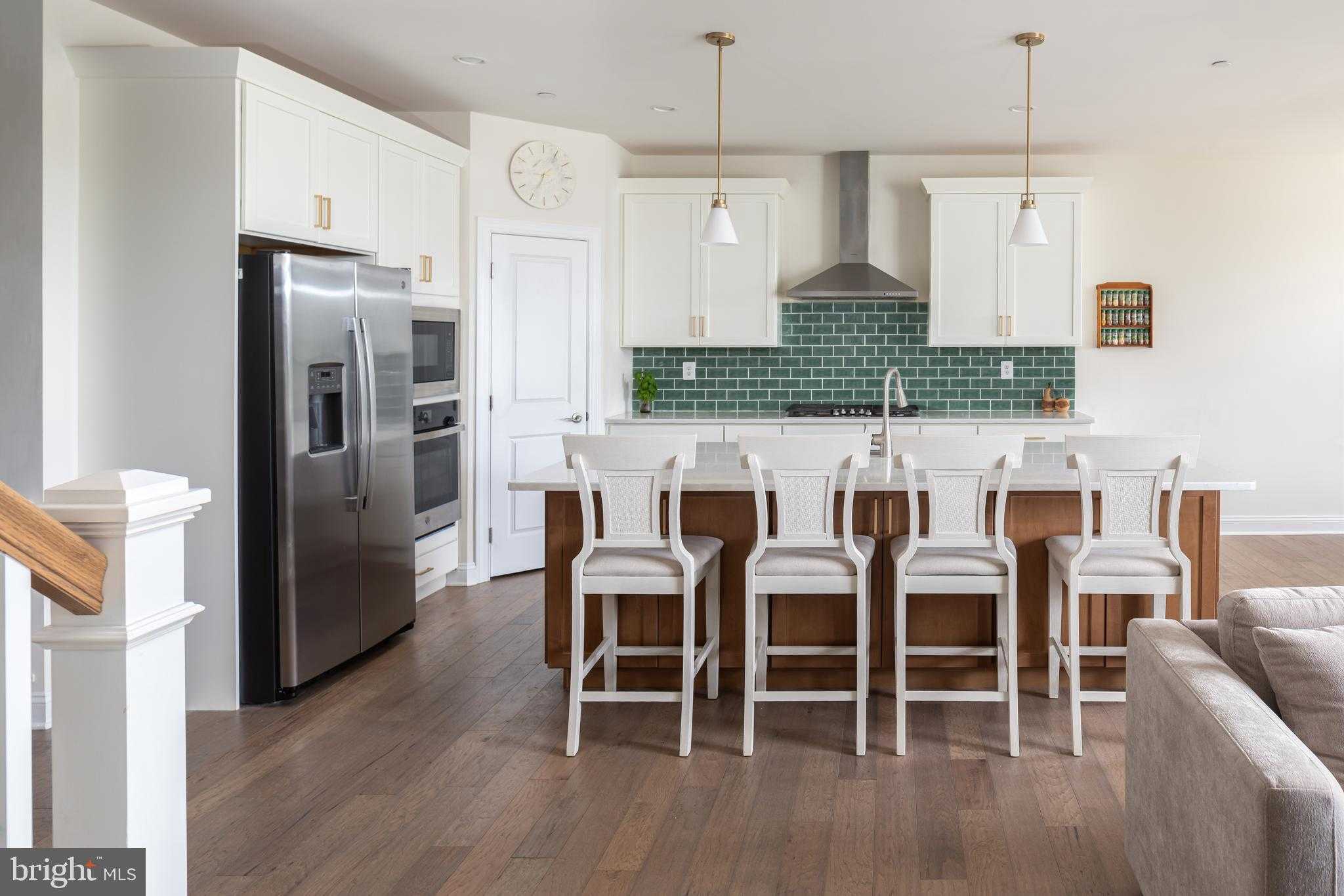 43 Midsummer Dr photo 5