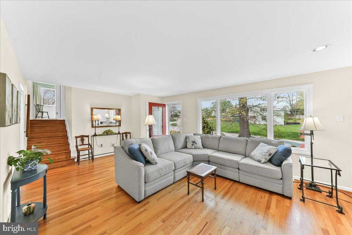 1154 Sylvan Rd photo 8