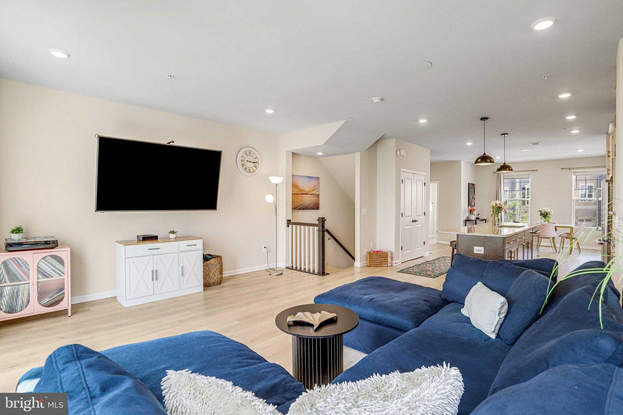 26418 Sir Jamie Ter photo 27