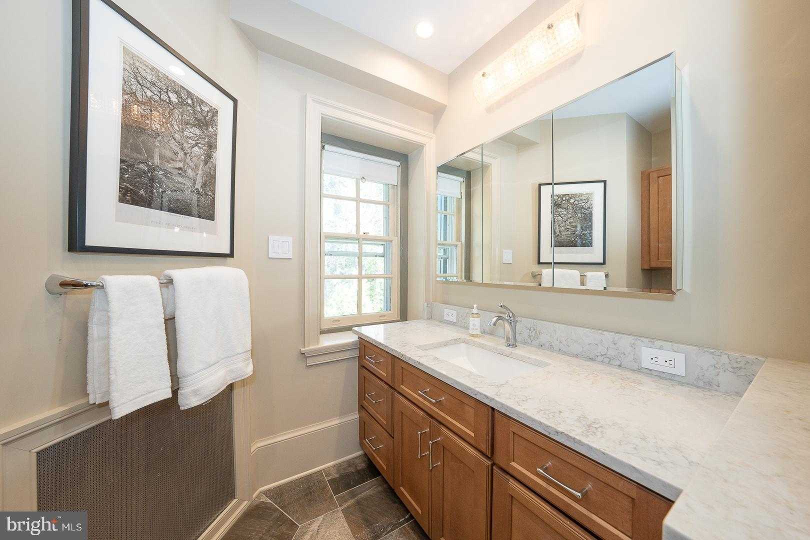 411 Wister Rd photo 42