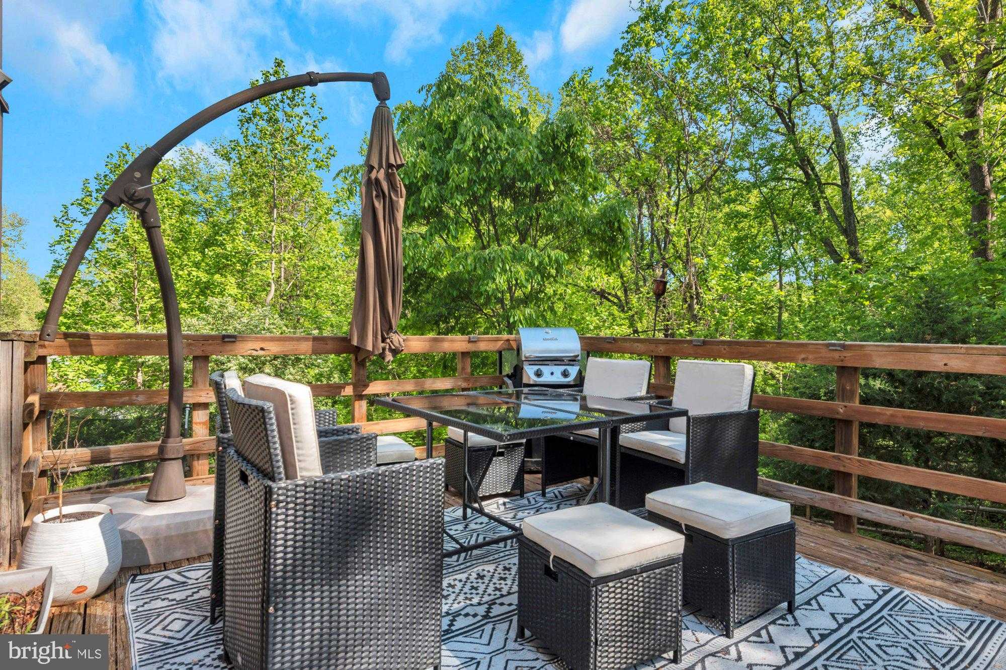 5517 Mystic CT photo 33