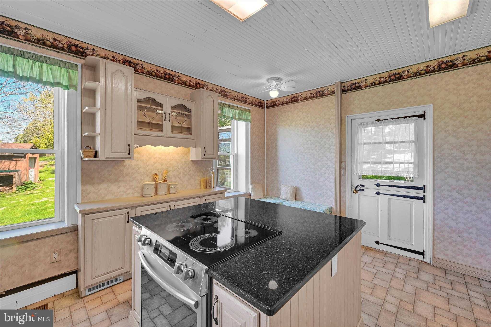 406 Noble St photo 20