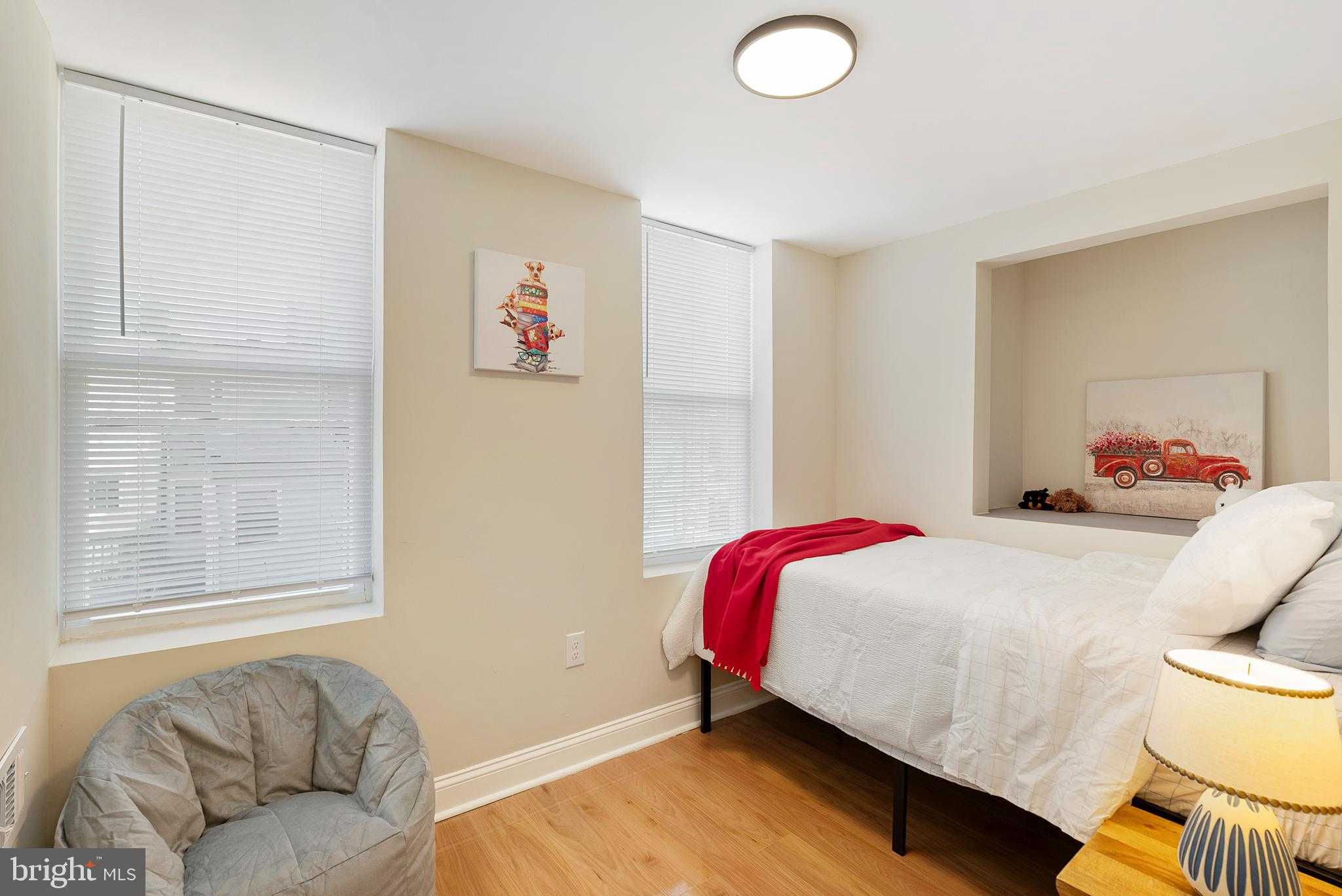 1102 Carroll St photo 21