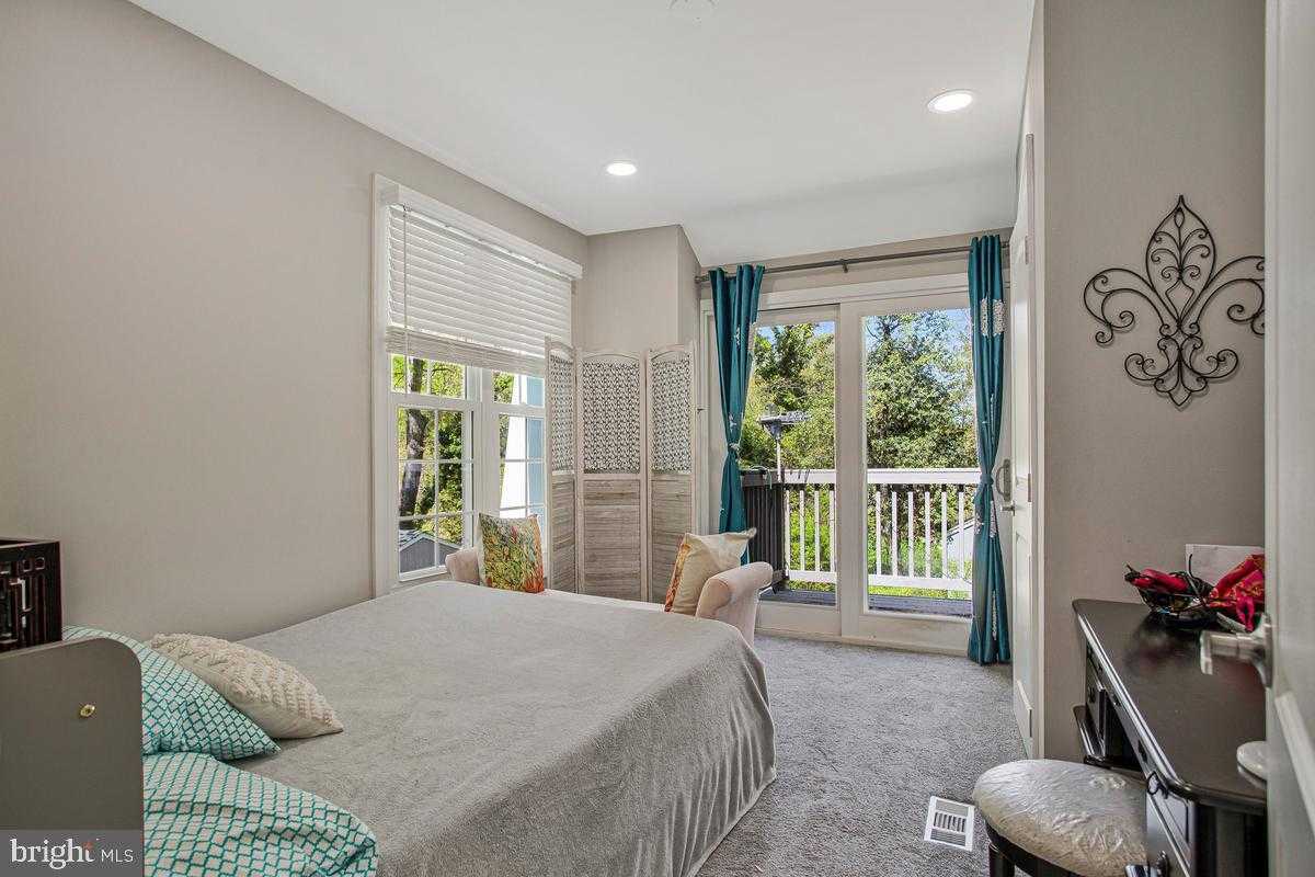 4912 Mariners Dr photo 19