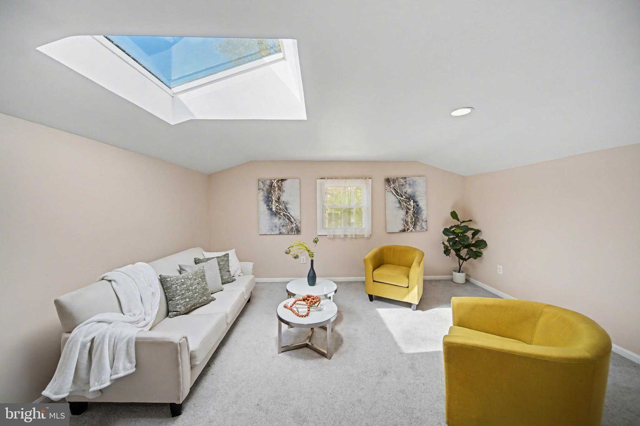 5812 Greenlawn Dr photo 32