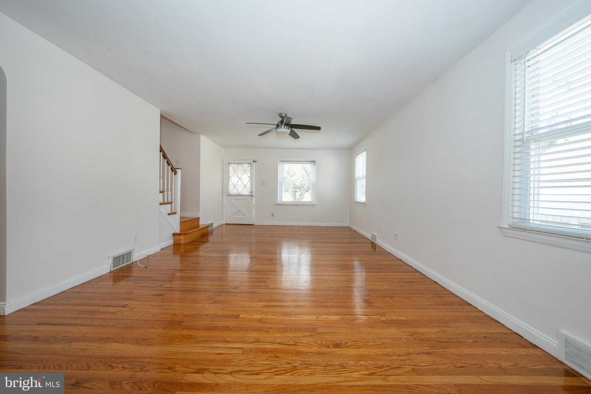 1305 Center Rd photo 5